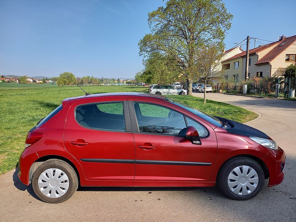 Peugeot 207, 1.4i klima - fotka 6