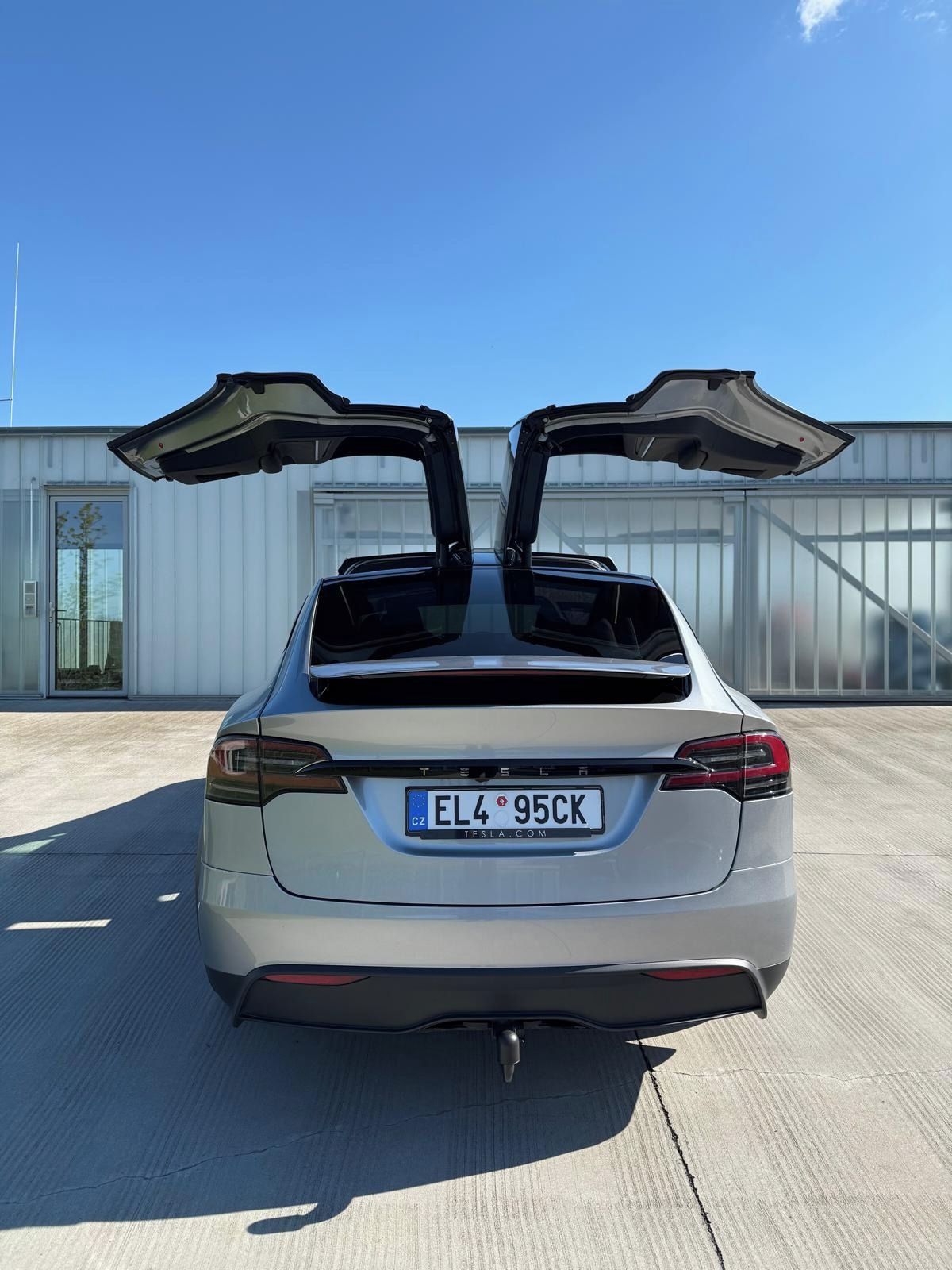 Tesla Model X - fotka 3