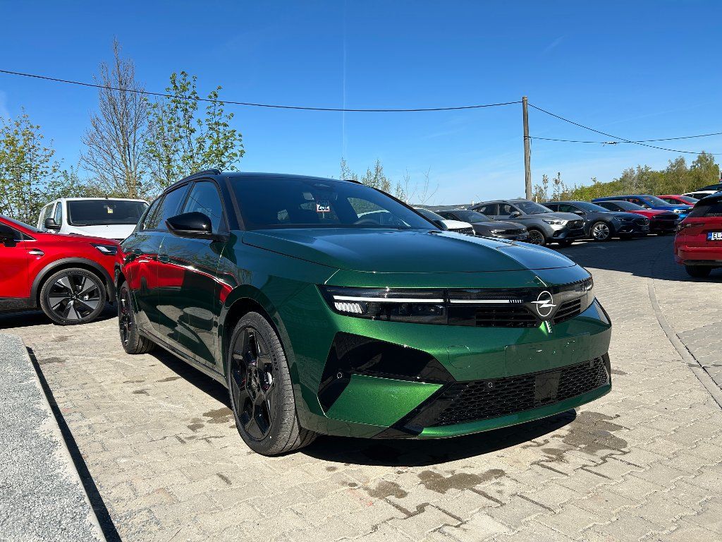 Opel Astra, ST Ultimate 1,2 Turbo 107kW AT - fotka 5