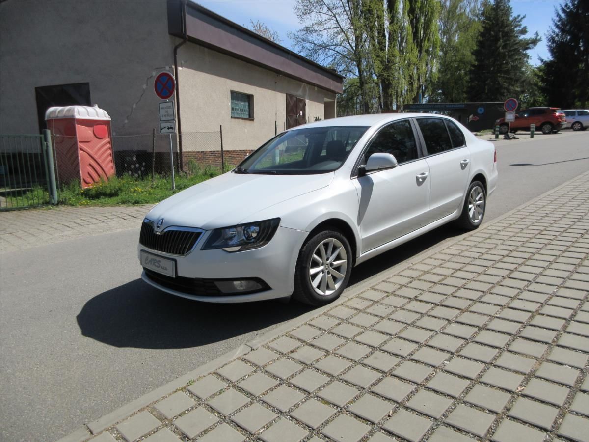 Škoda Superb, 2,0 TDi 103 Kw, Xenon, Vyhř. N - fotka 2
