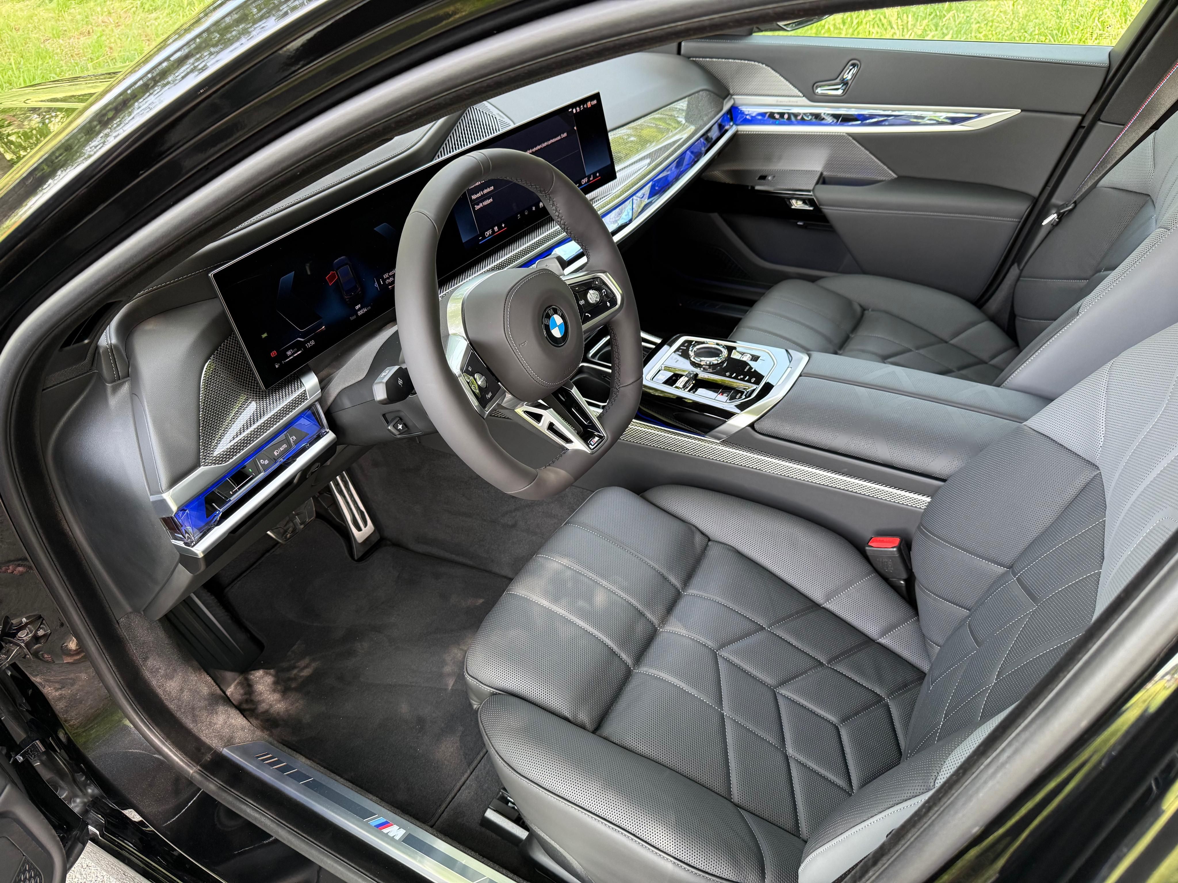 BMW Řada 7, 740d, Masáže, Nezávislé, Tažné - fotka 5