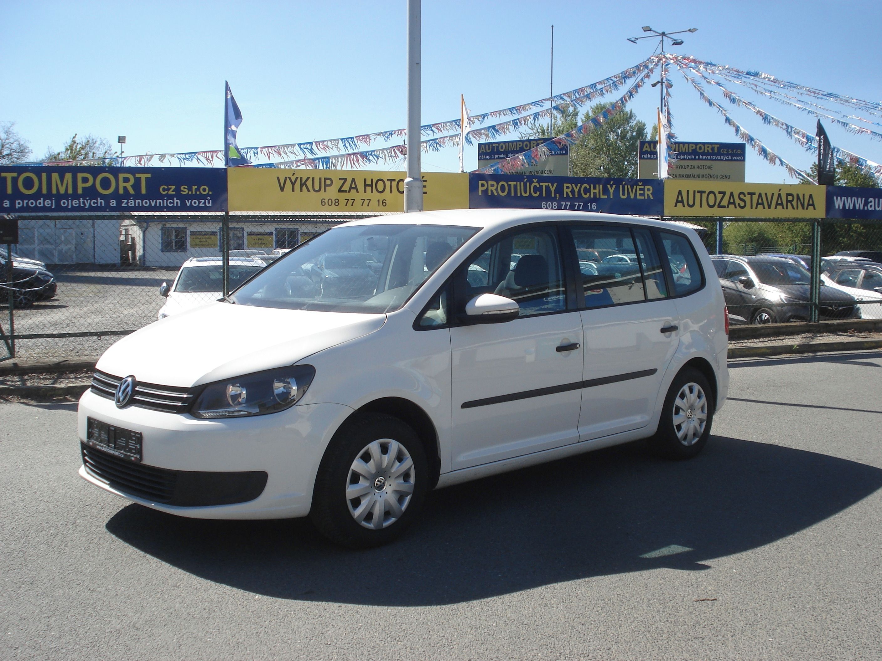 Volkswagen Touran, 1.2 TSi 7 MÍST - fotka 2