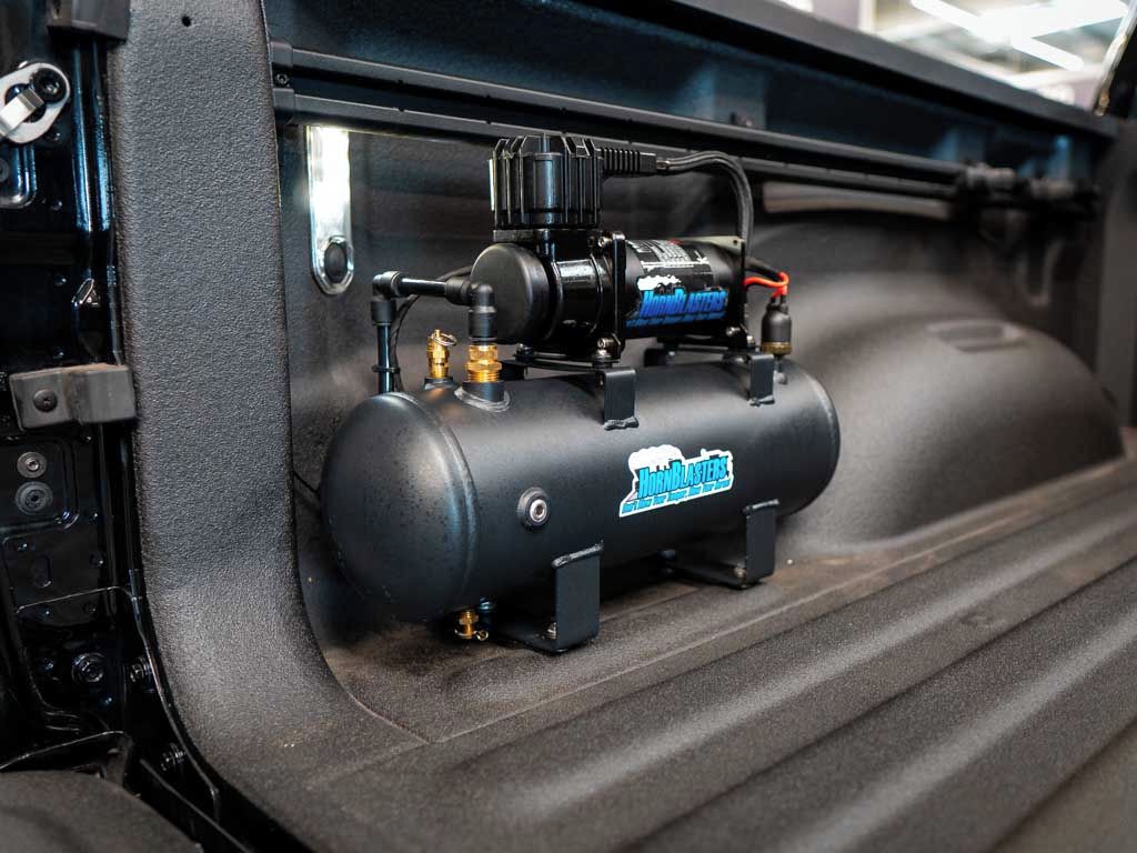 Dodge Ram, 5.7 V8 Laramie Sport 6" LIFT - fotka 6