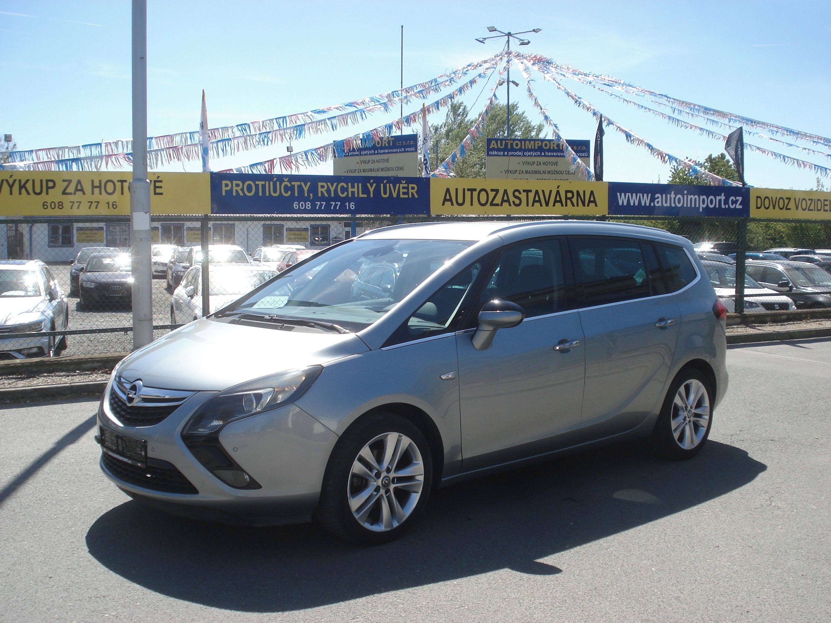 Opel Zafira, 2.0 CDTi  COSMO 7 MIST - fotka 2
