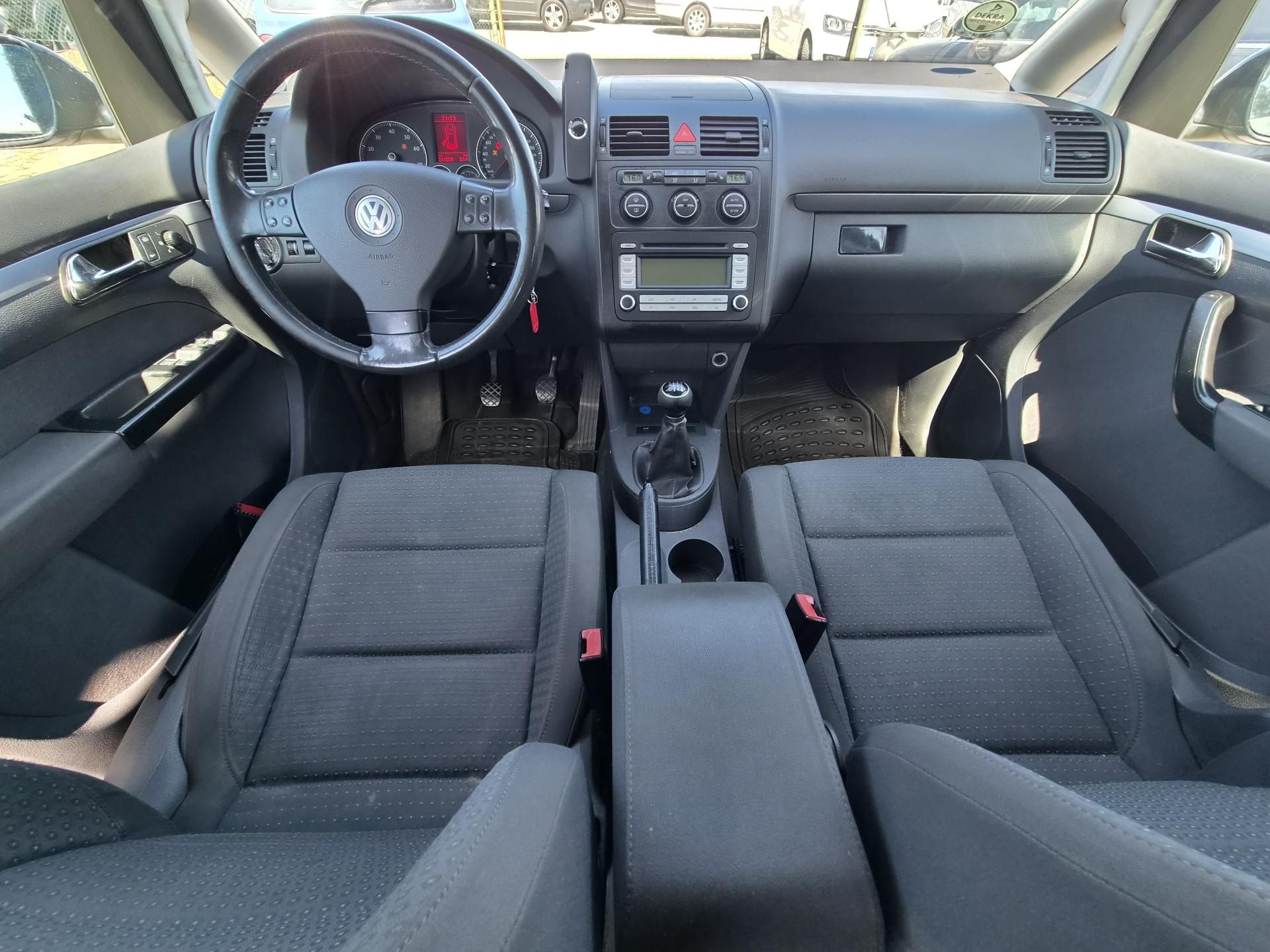 Volkswagen Touran, 2,0 TSi 7 míst - fotka 5