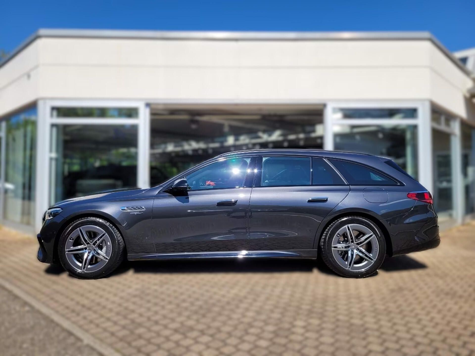 Mercedes-Benz Třídy E, 53 AMG Premium+ 4M+ Pano Venti - fotka 3