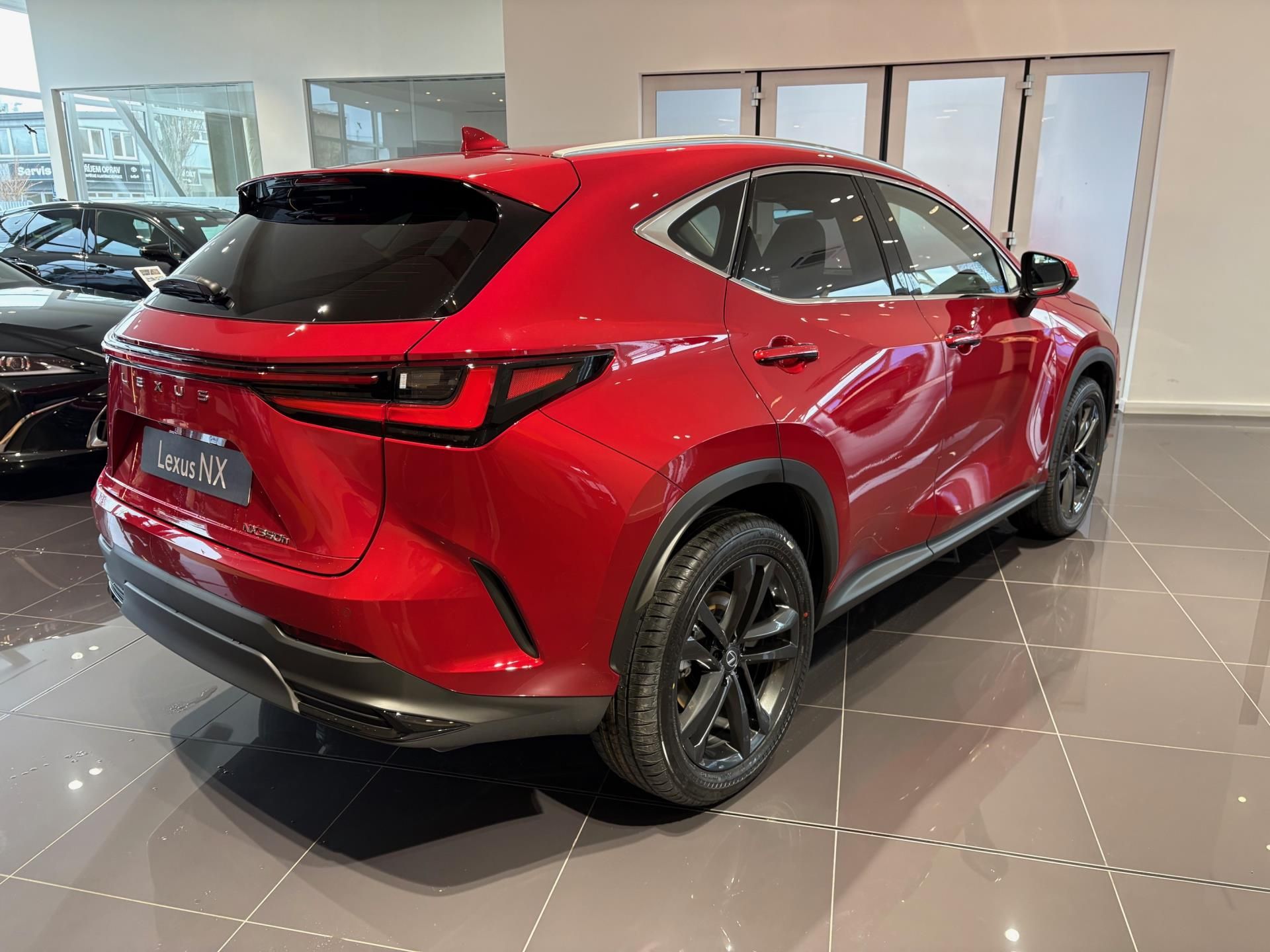 Lexus NX 350h, Executive Plus 4x4 - fotka 6