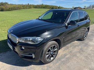 2.0 X-DRIVE 40e AT/8 HYBRID ČR