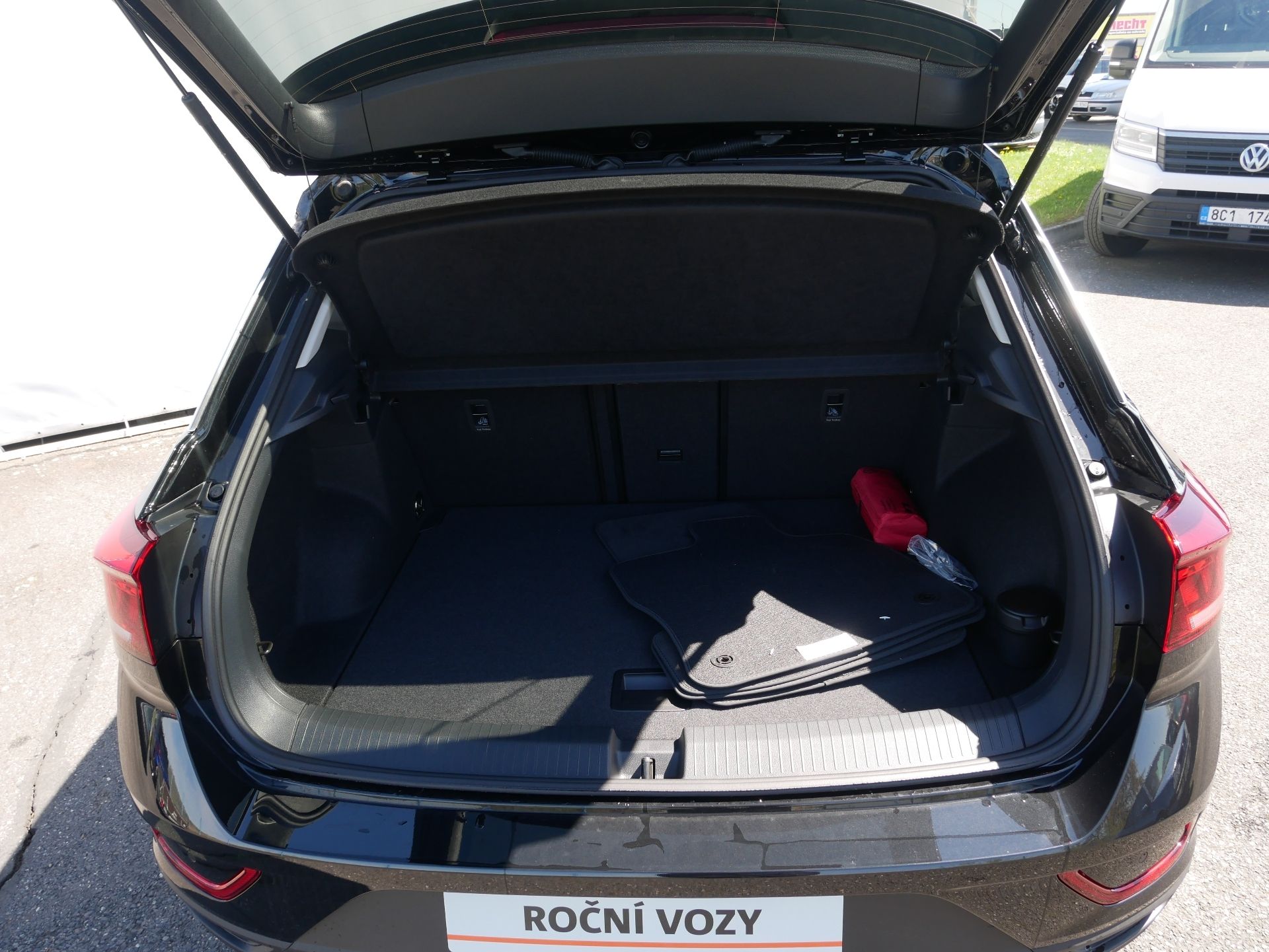 Volkswagen T-Roc, FRIENDS 1.5 TSI DSG7 - fotka 6