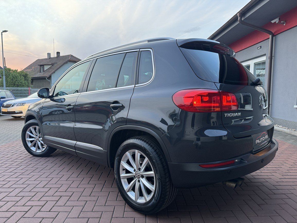 Volkswagen Tiguan, 1.4TSi 92kW Lounge Navi Kamera - fotka 3