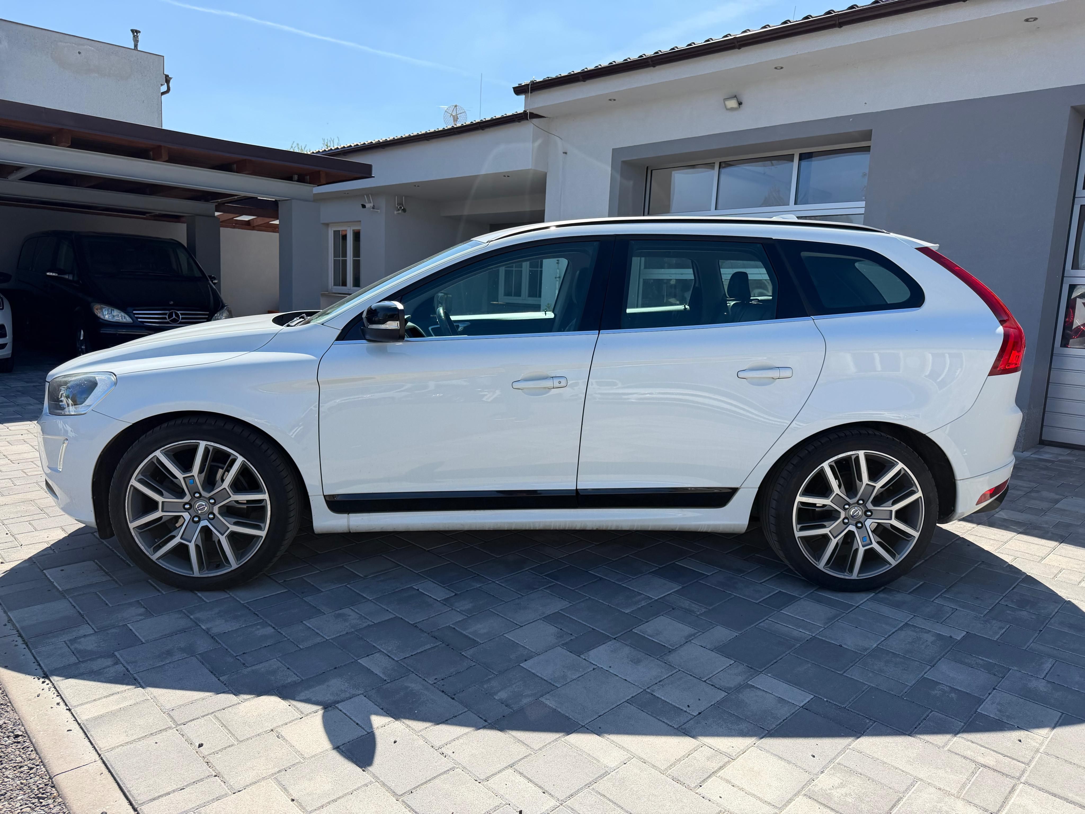 Volvo XC60, D4 Polestar+ 147kW Aut Alu ČR - fotka 5