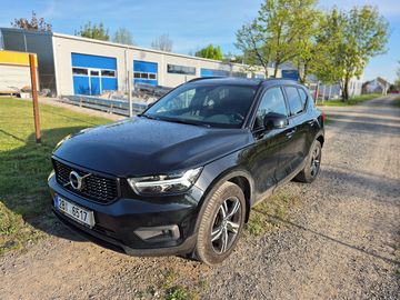 VOLVO XC40 T4 R design