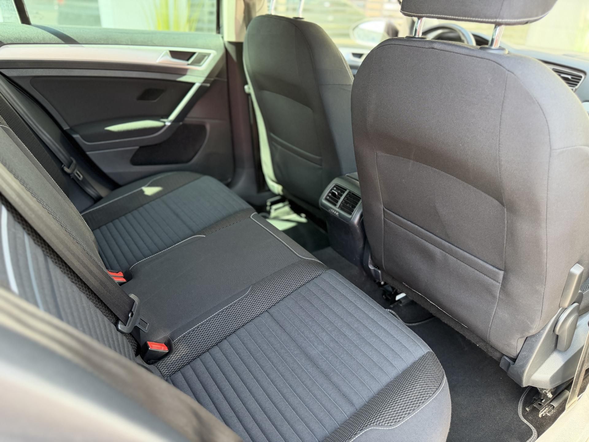 Volkswagen Golf, 1.6 TDI, 81kw, CUP - fotka 6