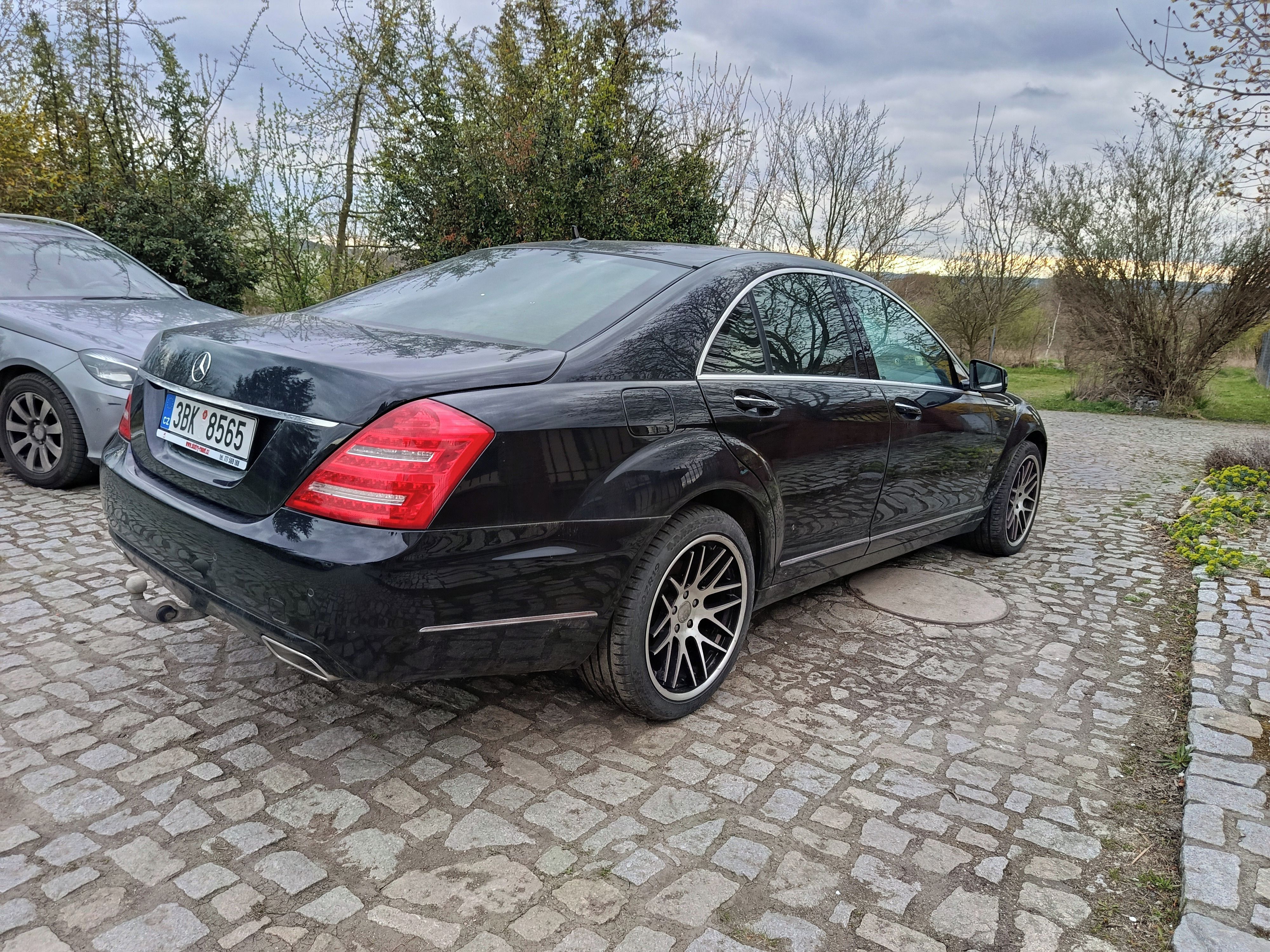 Mercedes-Benz Třídy S, BlueTec 4matic - fotka 3