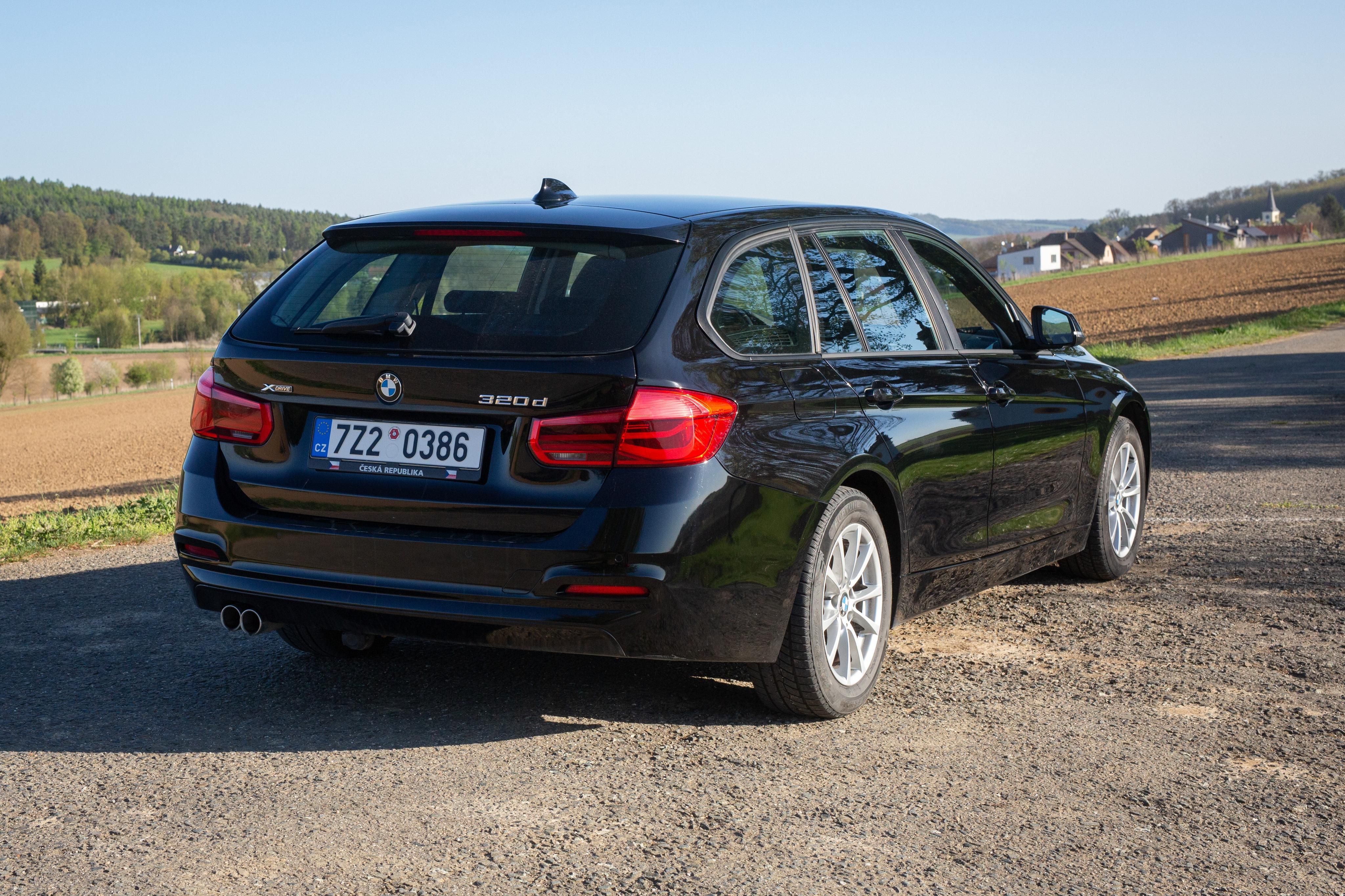 BMW Řada 3, 320 D Xdrive - fotka 3