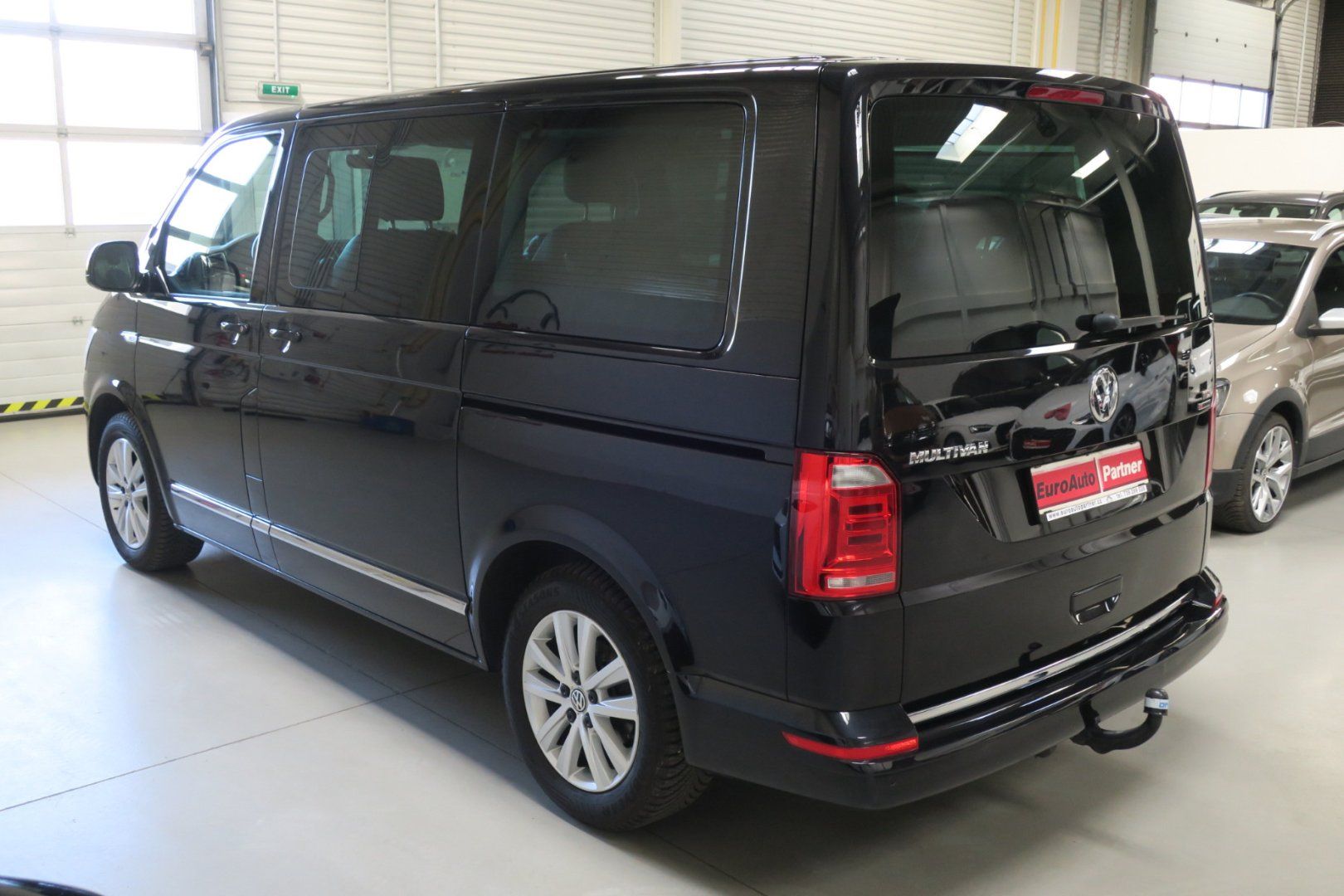 Volkswagen Multivan, T6 2.0TDI Highline 4M DSG NezT - fotka 2