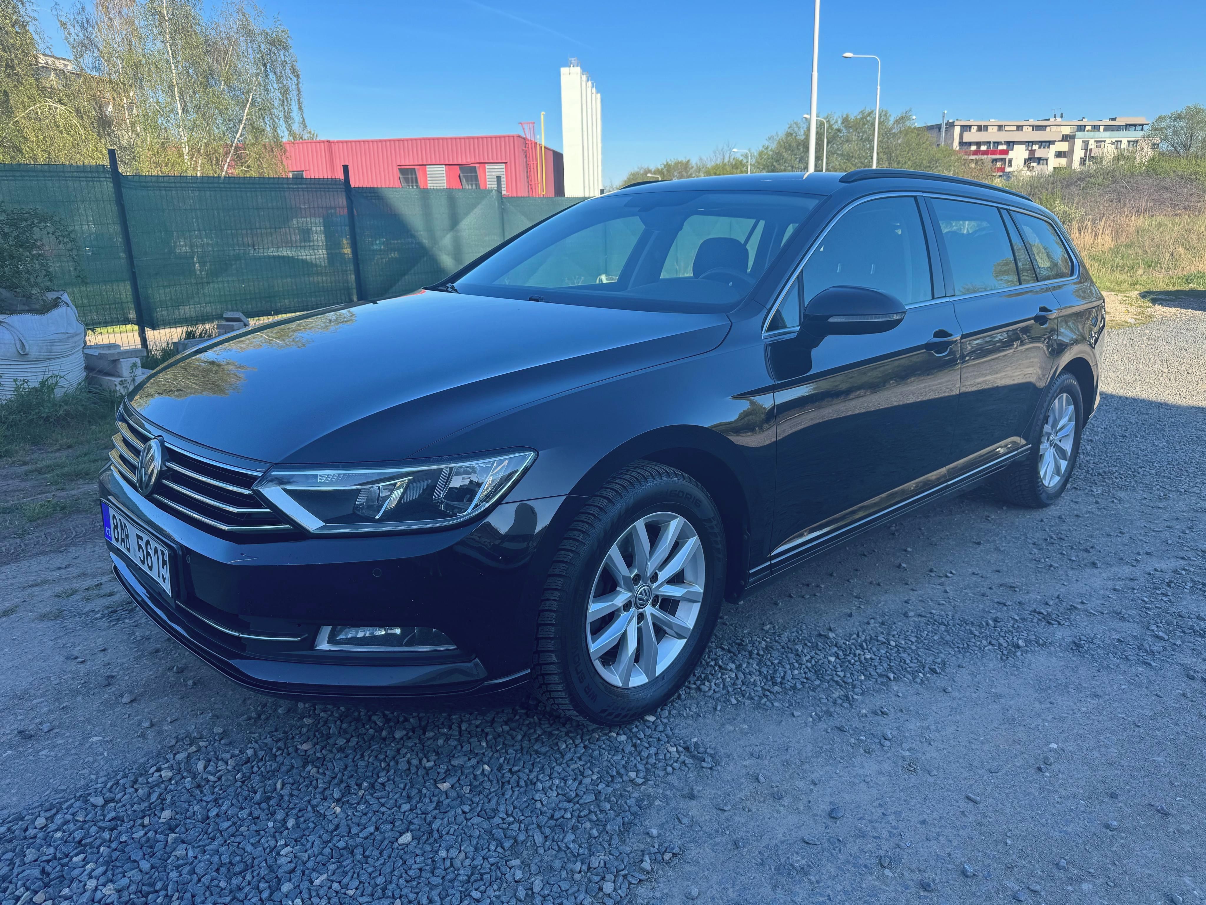 Volkswagen Passat, 2,0 Tdi  110kw, serviska - fotka 3