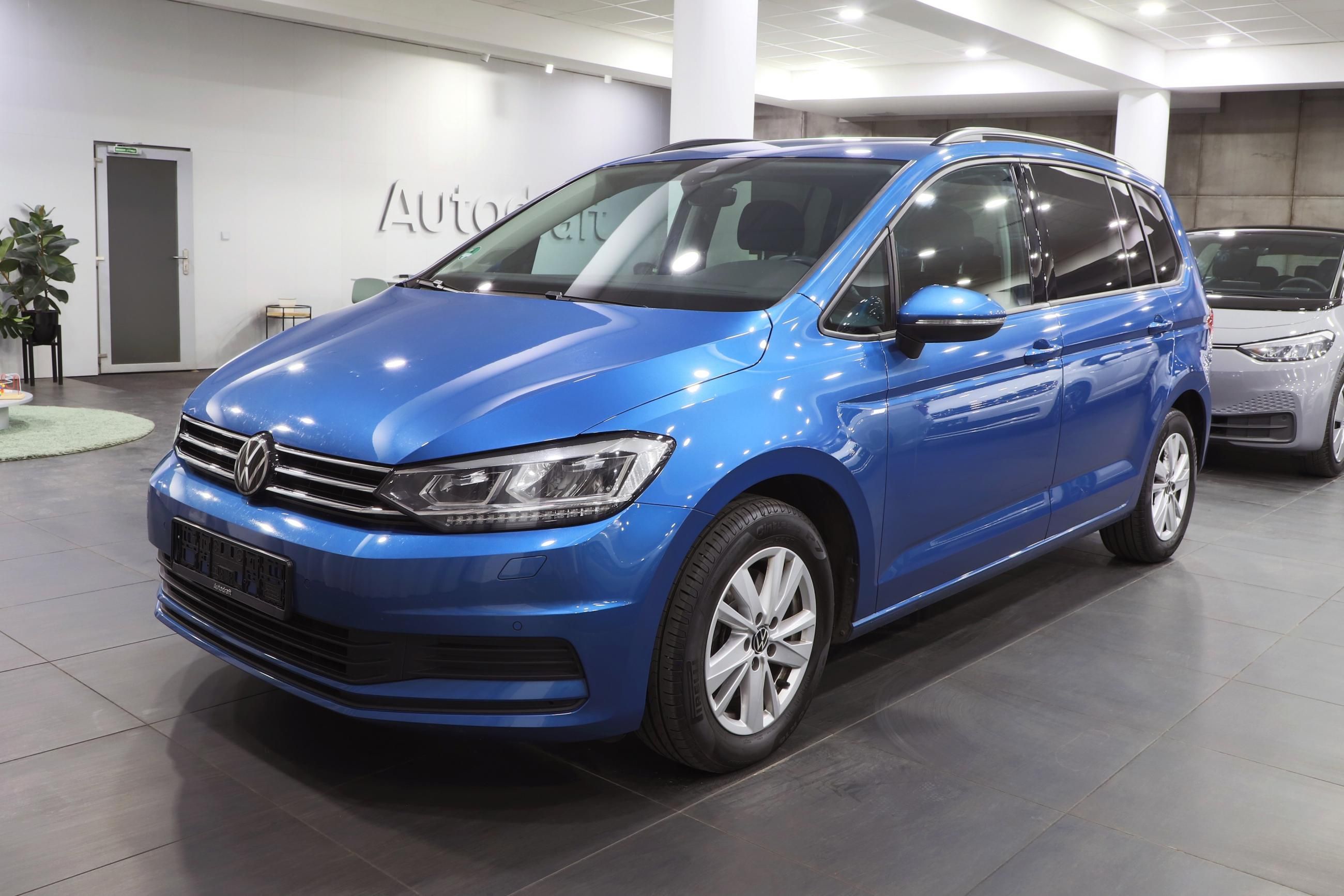 Volkswagen Touran, 2.0 TDI 110kW DSG / ALU 16'' - fotka 2