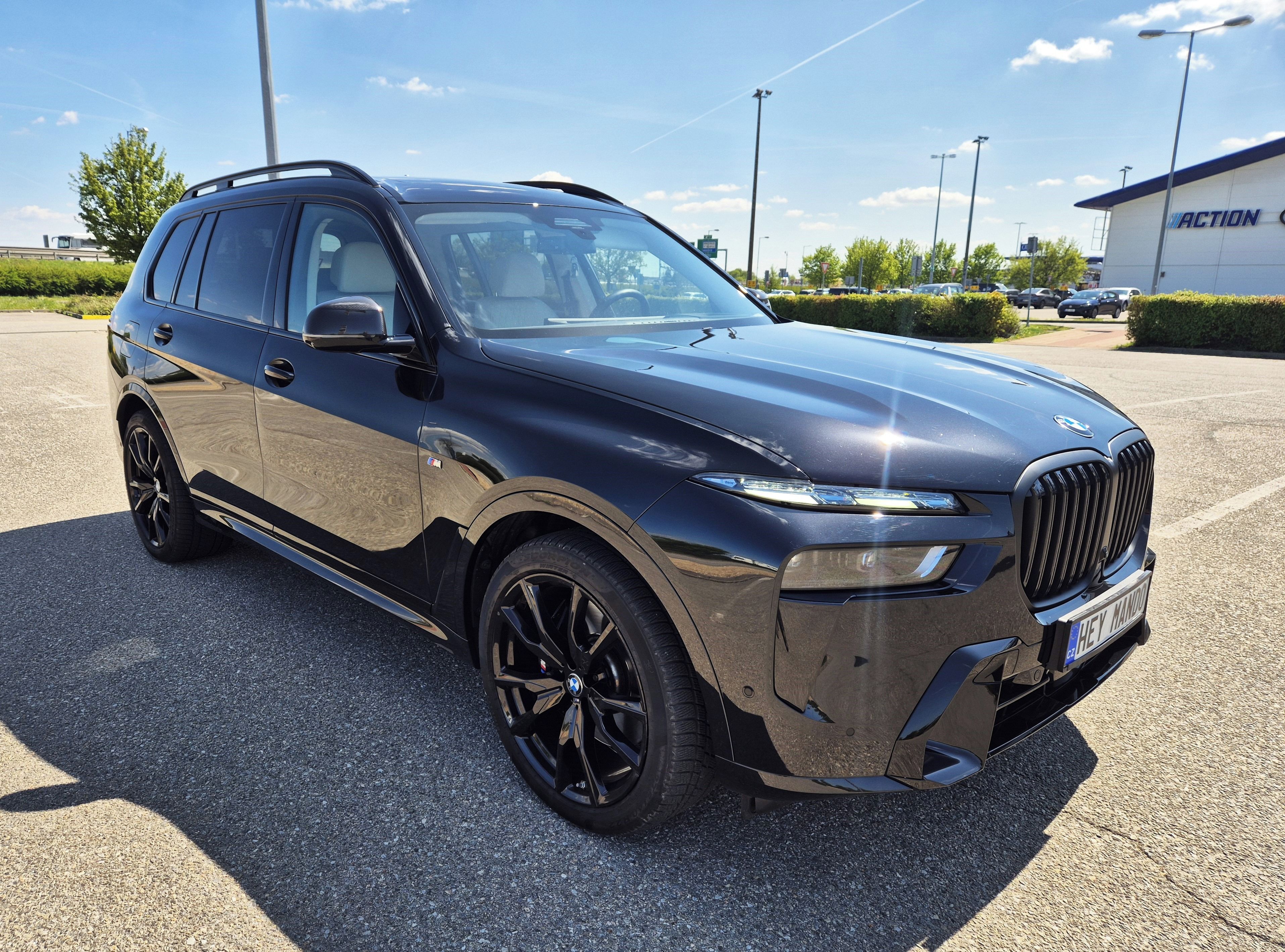 BMW X7, 4.0i 1.MAJ.ČR M PERFORMANCE - fotka 3