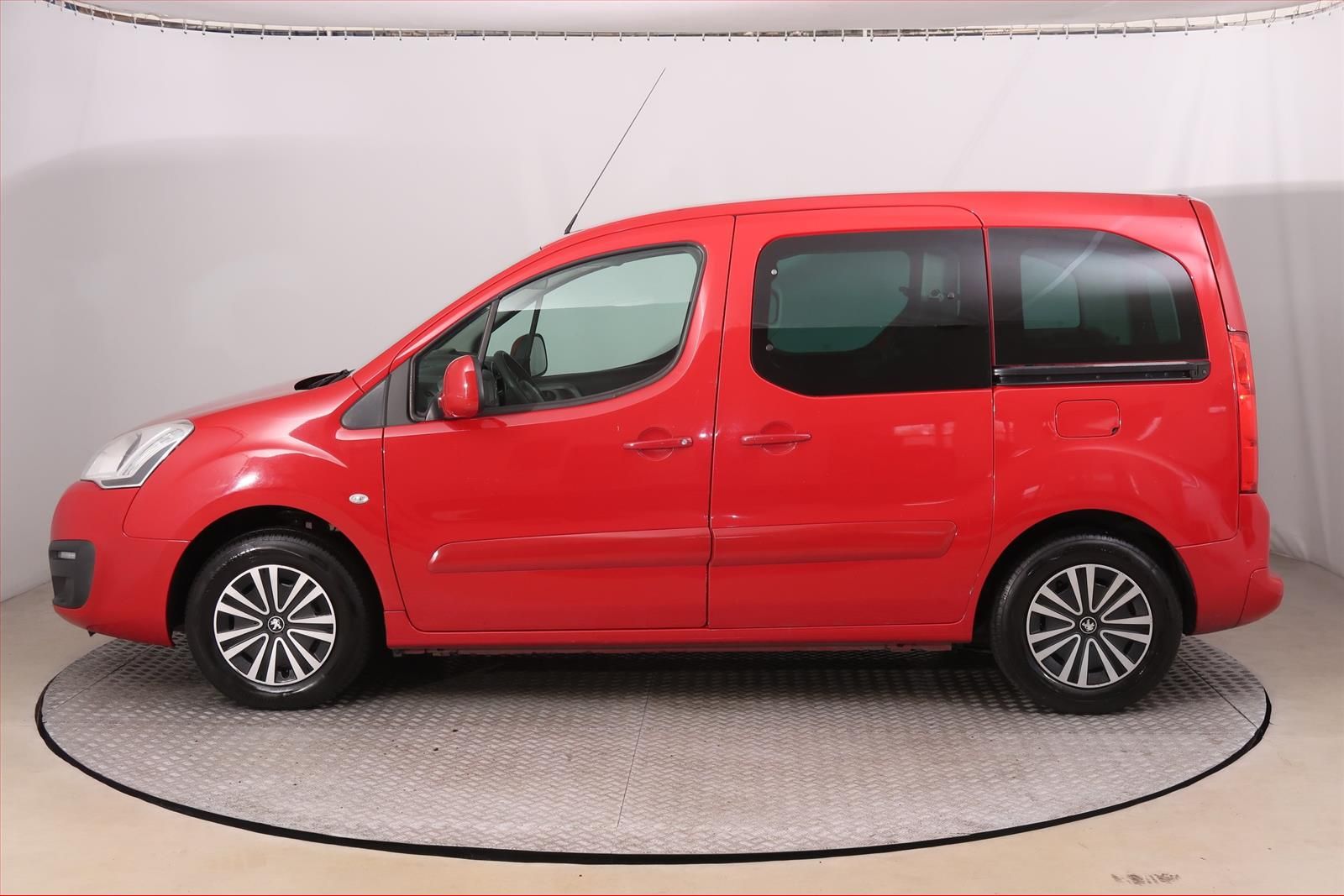 Peugeot Partner, 1.6 BlueHDi, 5Míst, Klima, ČR - fotka 3