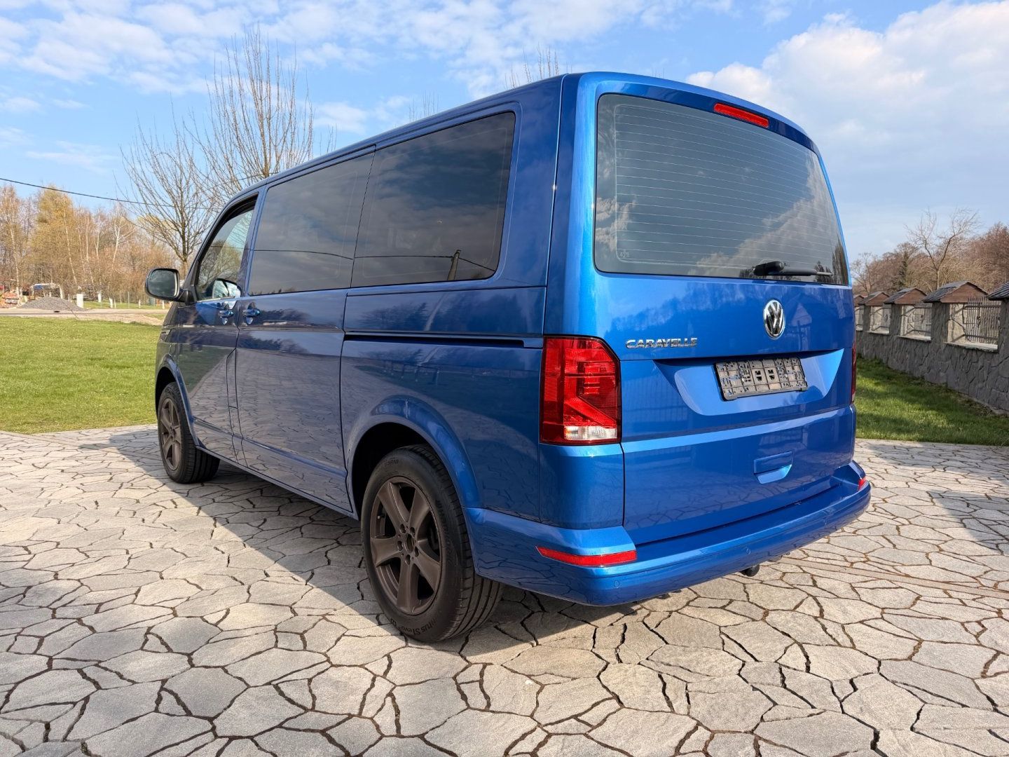 Volkswagen Caravelle, 2.0TDI 110kW DSG /2023, 7mist/ - fotka 2