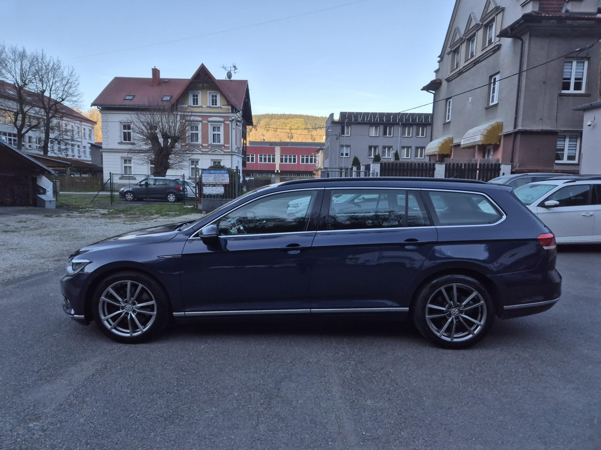 Volkswagen Passat Variant, 2,0TDi 176kw 4Motion 18ALU - fotka 6