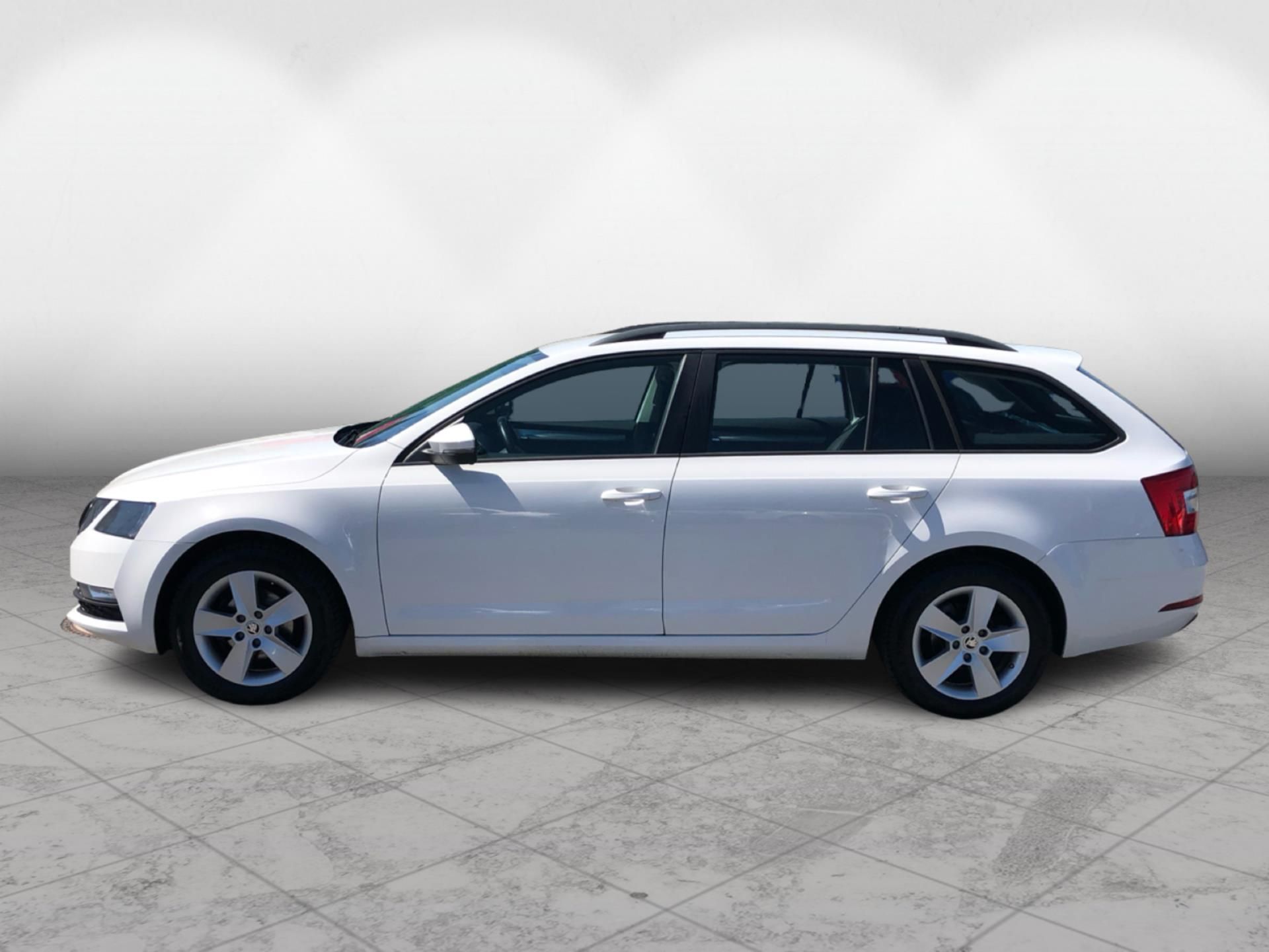 Škoda Octavia, Combi 1,6 TDI Ambition - fotka 3