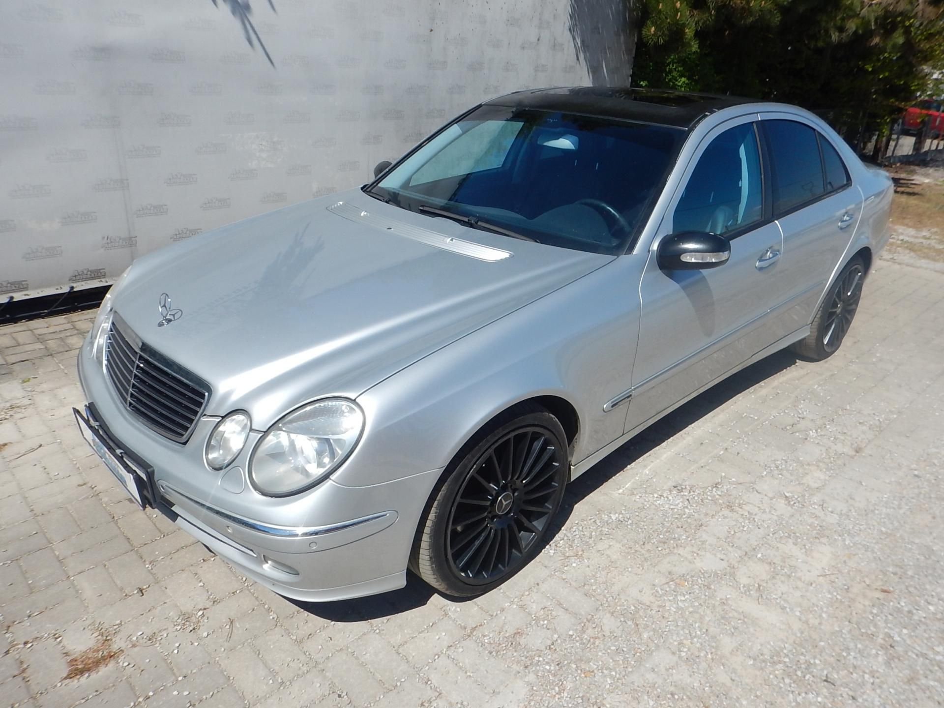 Mercedes-Benz Třídy E, E 350 4MATIC, DIGIKLIMA - fotka 2
