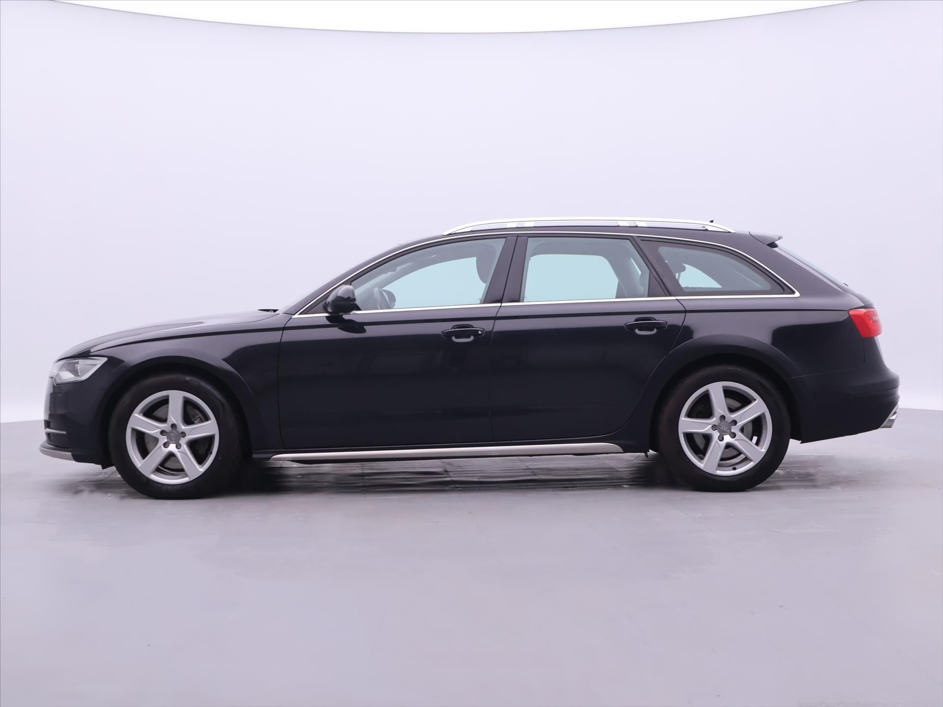 Audi A6 allroad, 3,0 TDI 230kW 4x4 Tažné - fotka 4