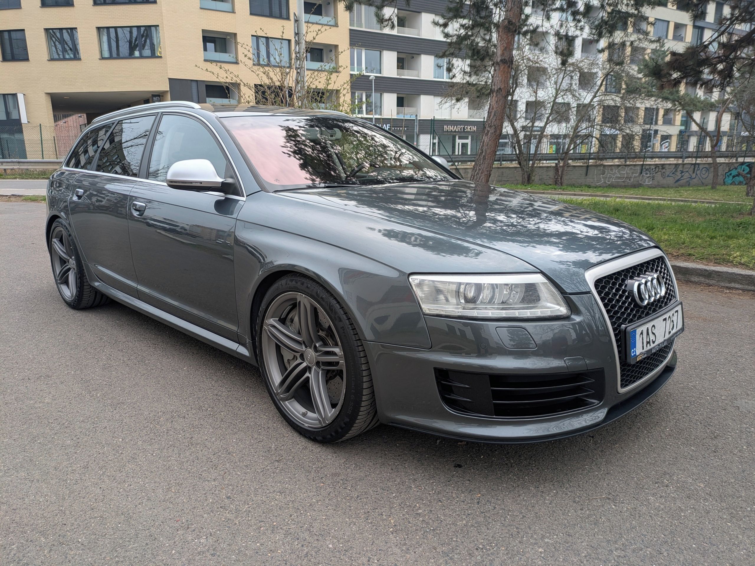 Audi RS6, Autorizovaný servis, ČR, 1.maj - fotka 2
