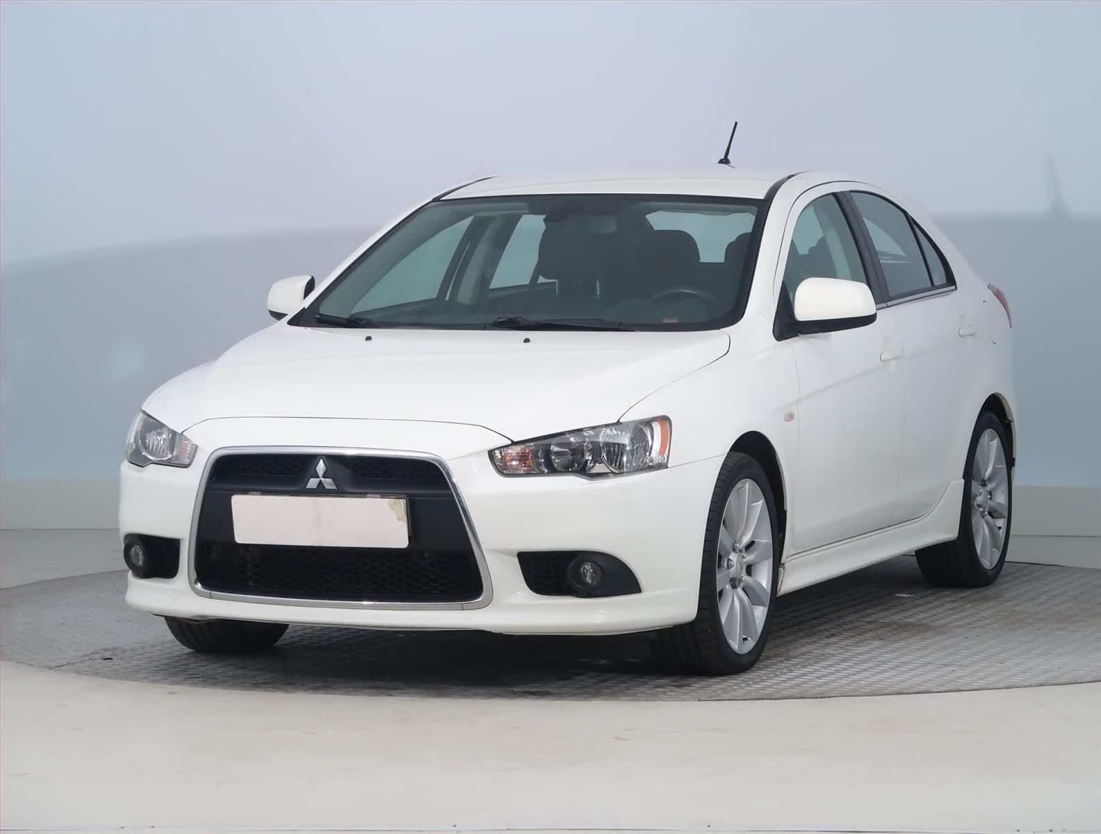 Mitsubishi Lancer, 1.8 MIVEC, Automatická klima - fotka 2