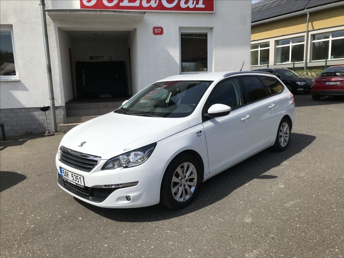 Peugeot 308, 1,2 PT Combi 81kW - fotka 3