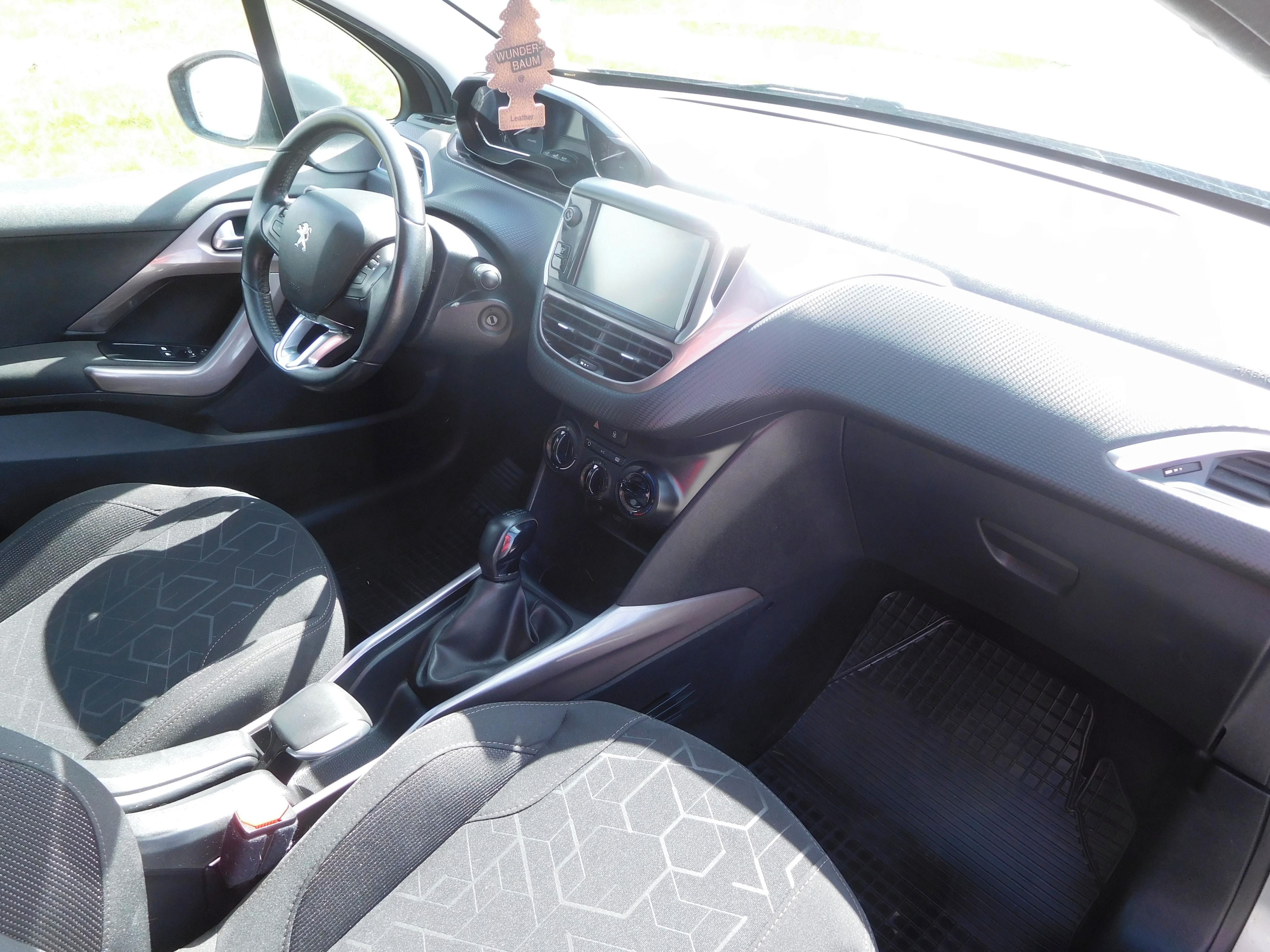 Peugeot 2008, Allure 1.6 HDi 68 kW, Klima - fotka 5
