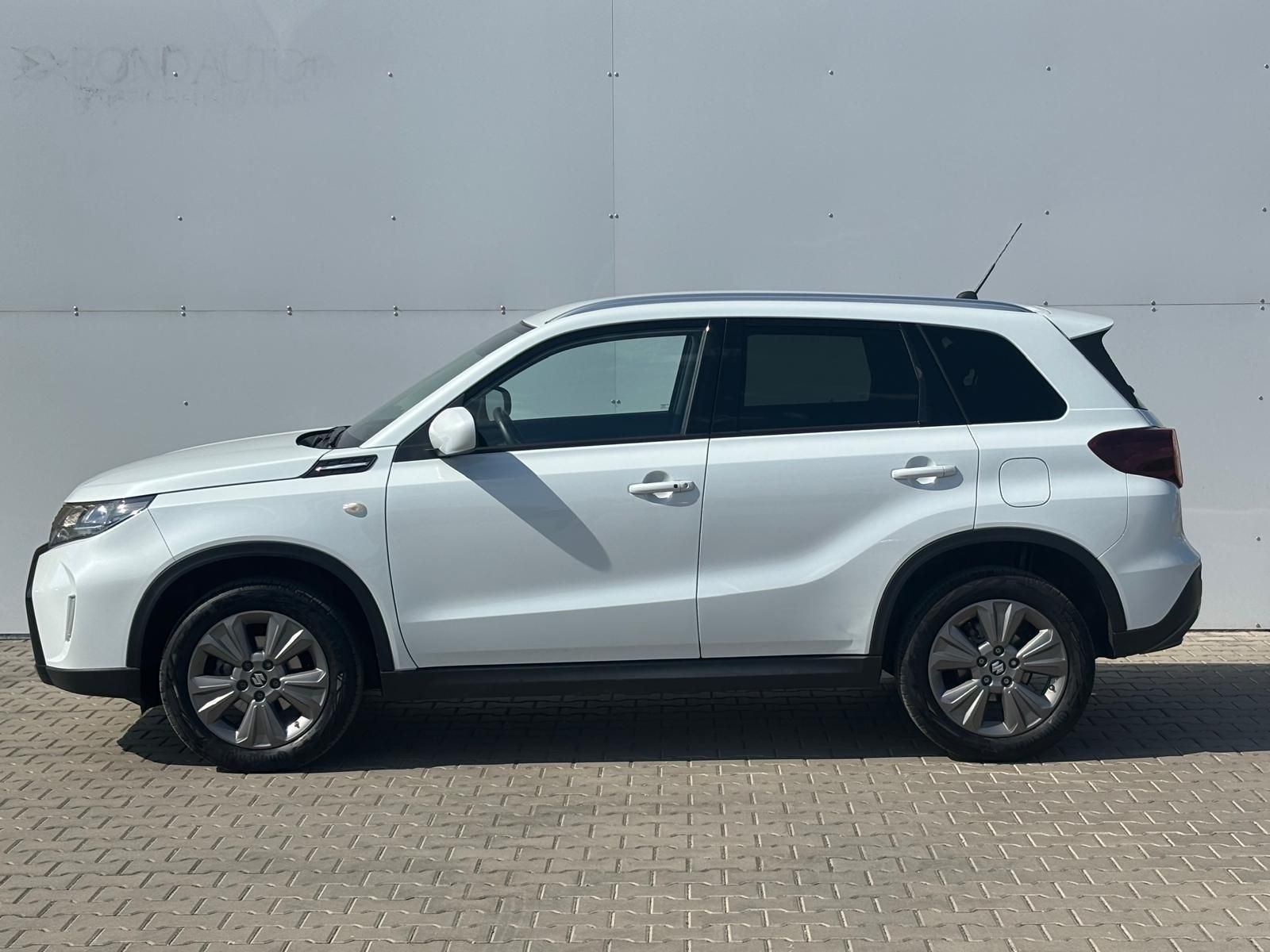 Suzuki Vitara, 1,4 BoosterJet Premium Hybrid - fotka 3