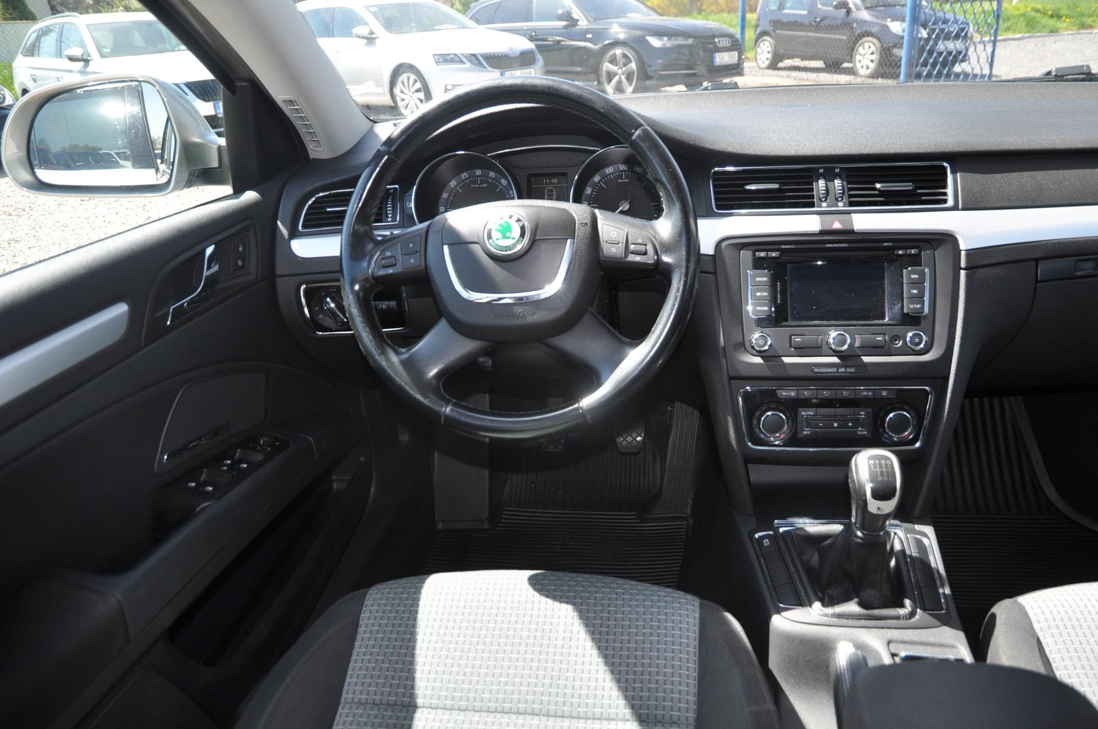 Škoda Superb, II 2.0TDi 103kW KOMBI Panorama - fotka 5