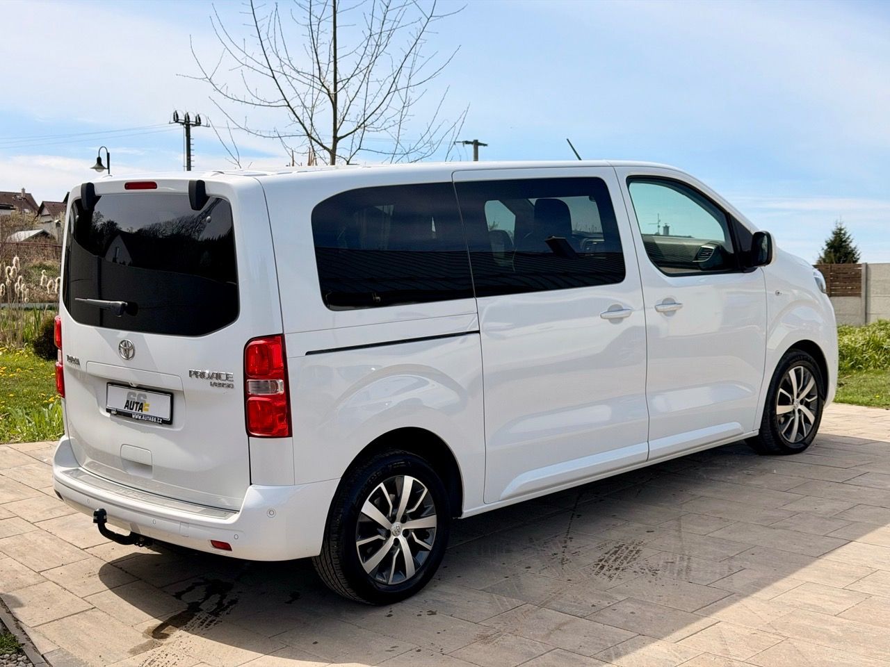Toyota Proace, 130kW Automat 8.míst WEBASTO - fotka 4