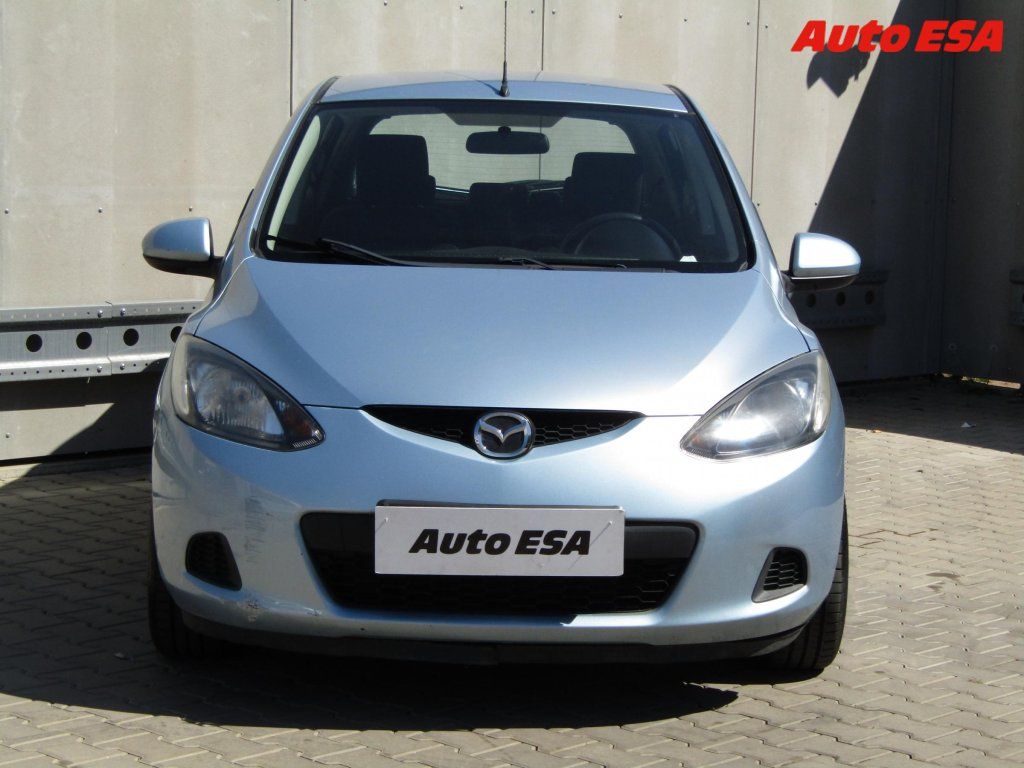Mazda 2, 1.3 i,ČR - fotka 2