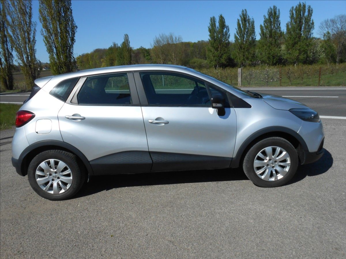 Renault Captur, 0,9 TCe 66 kW Historie - fotka 6