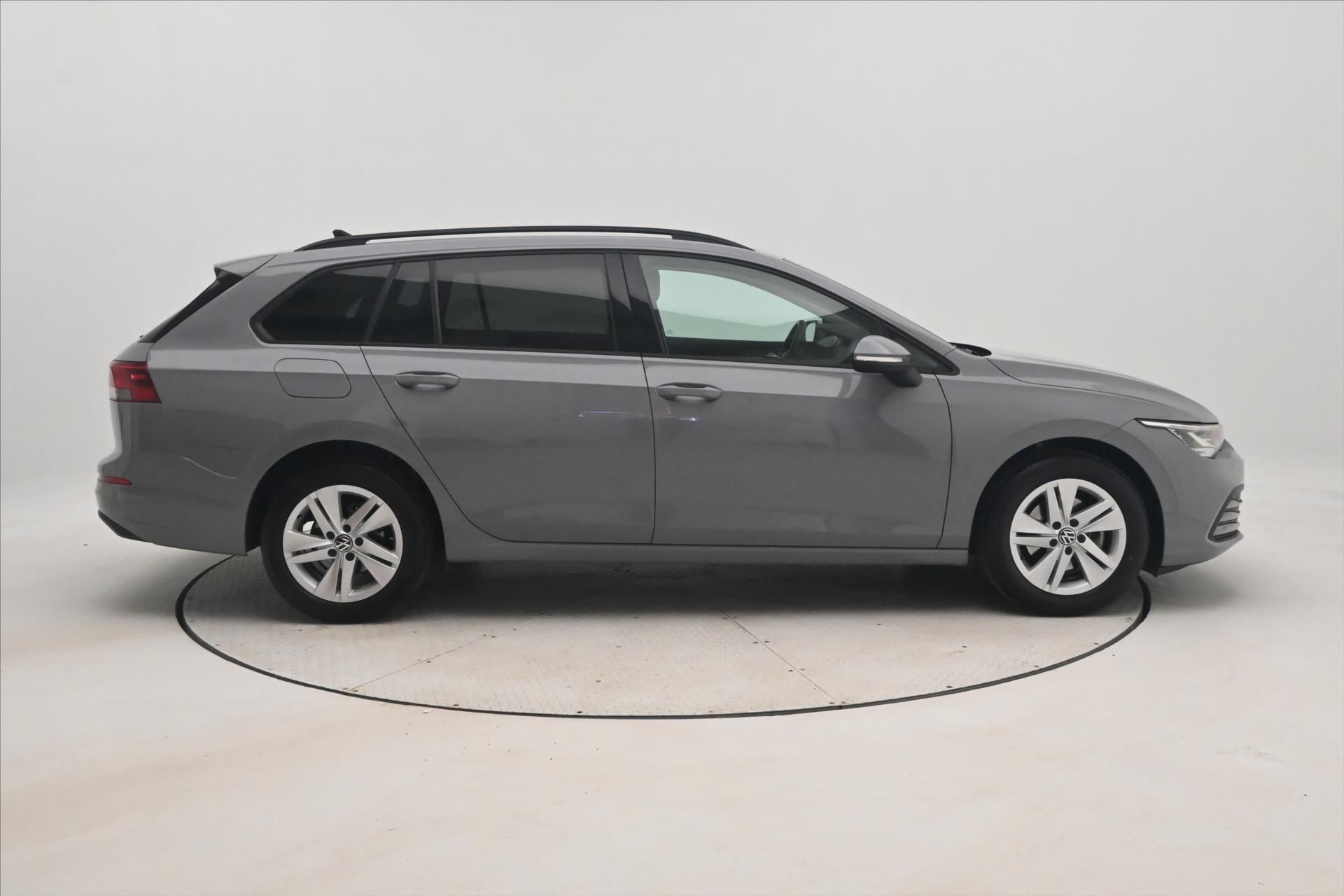 Volkswagen Golf, 1,5 eTSI 96kW DSG Life Busines - fotka 4