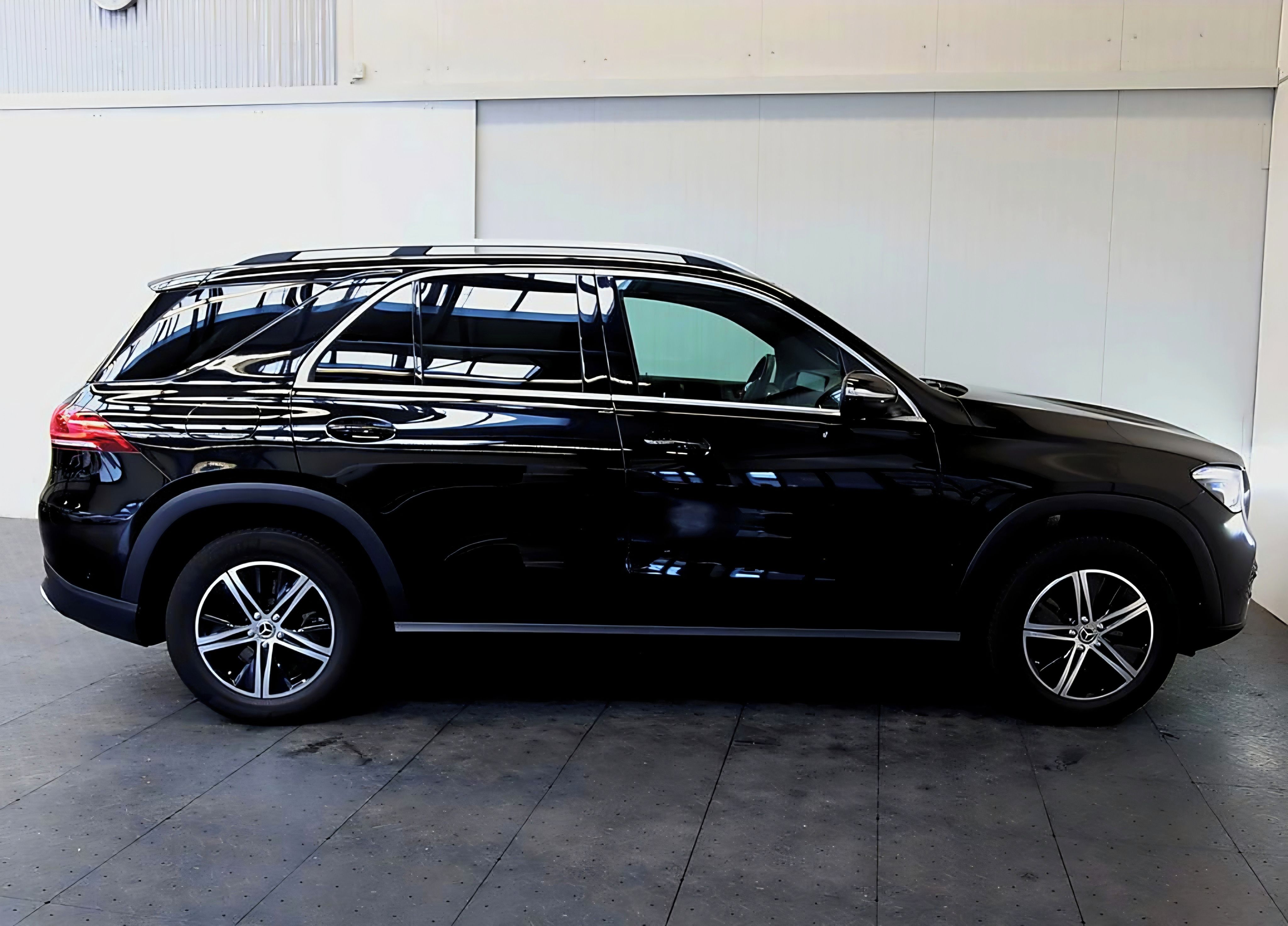 Mercedes-Benz GLE, 300d 4M AMG PANO TAŽNÉ ZÁRUKA - fotka 5