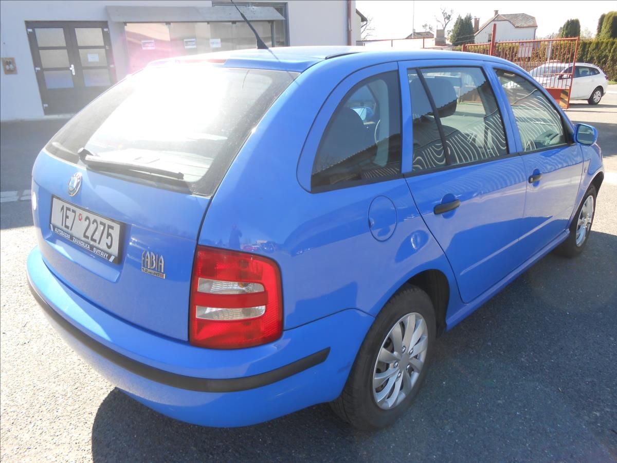Škoda Fabia, 1,2 HTP 47Kw - fotka 6