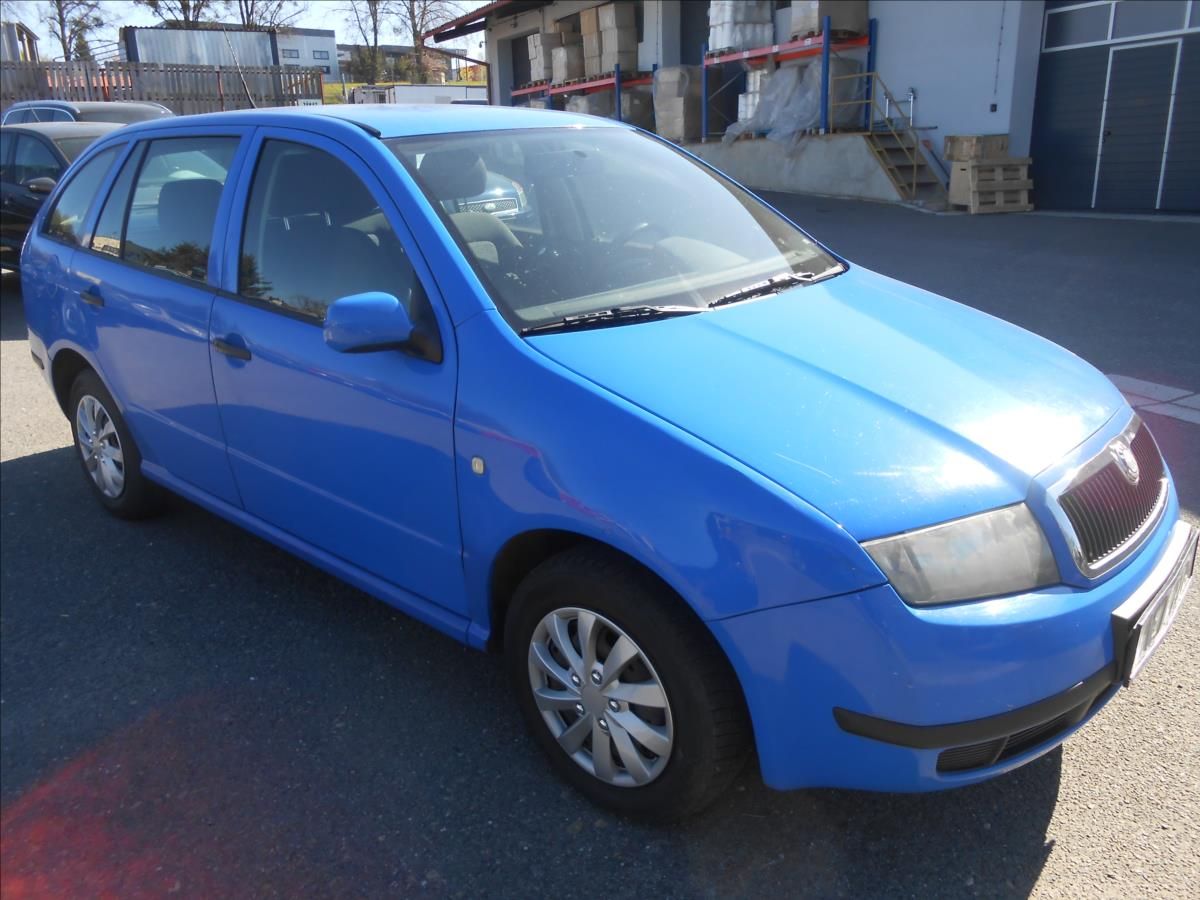 Škoda Fabia, 1,2 HTP 47Kw - fotka 3