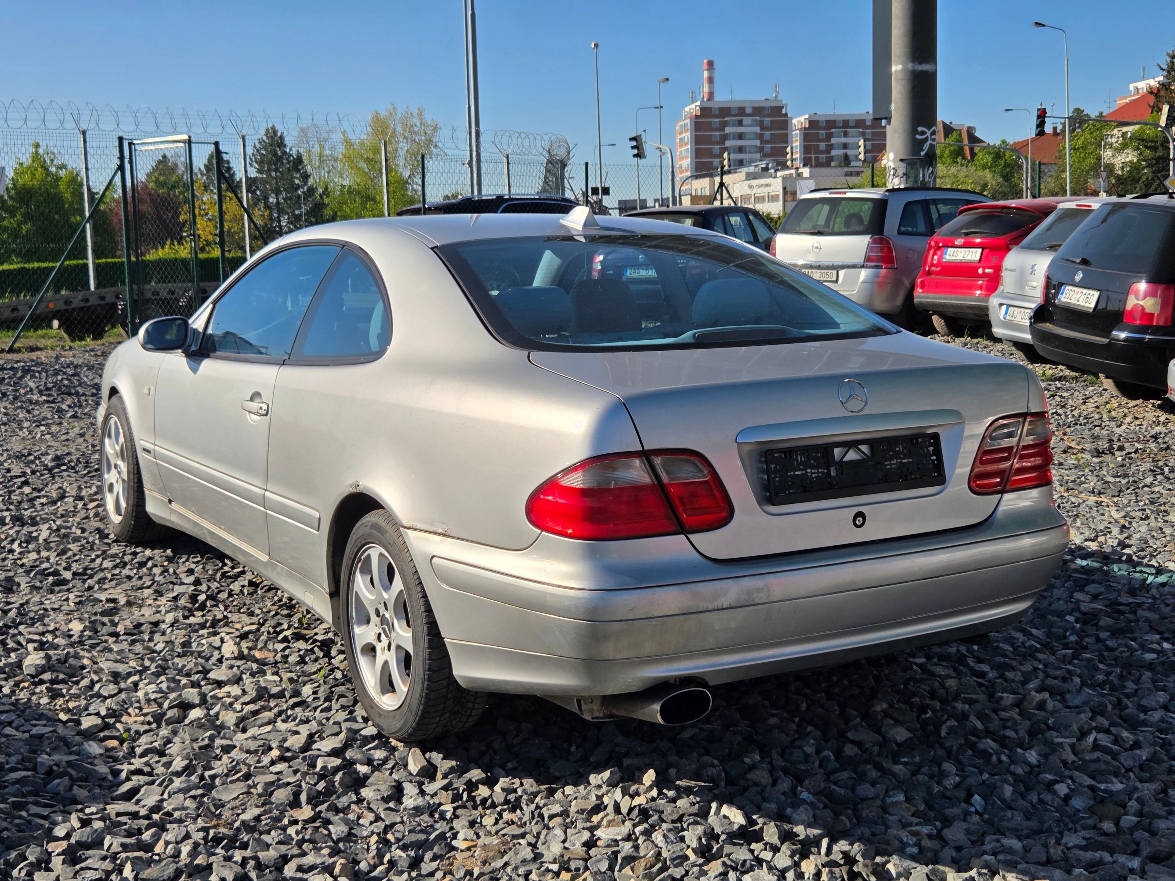 Mercedes-Benz CLK, 320i - V6 Aut LPG Depozit - fotka 4