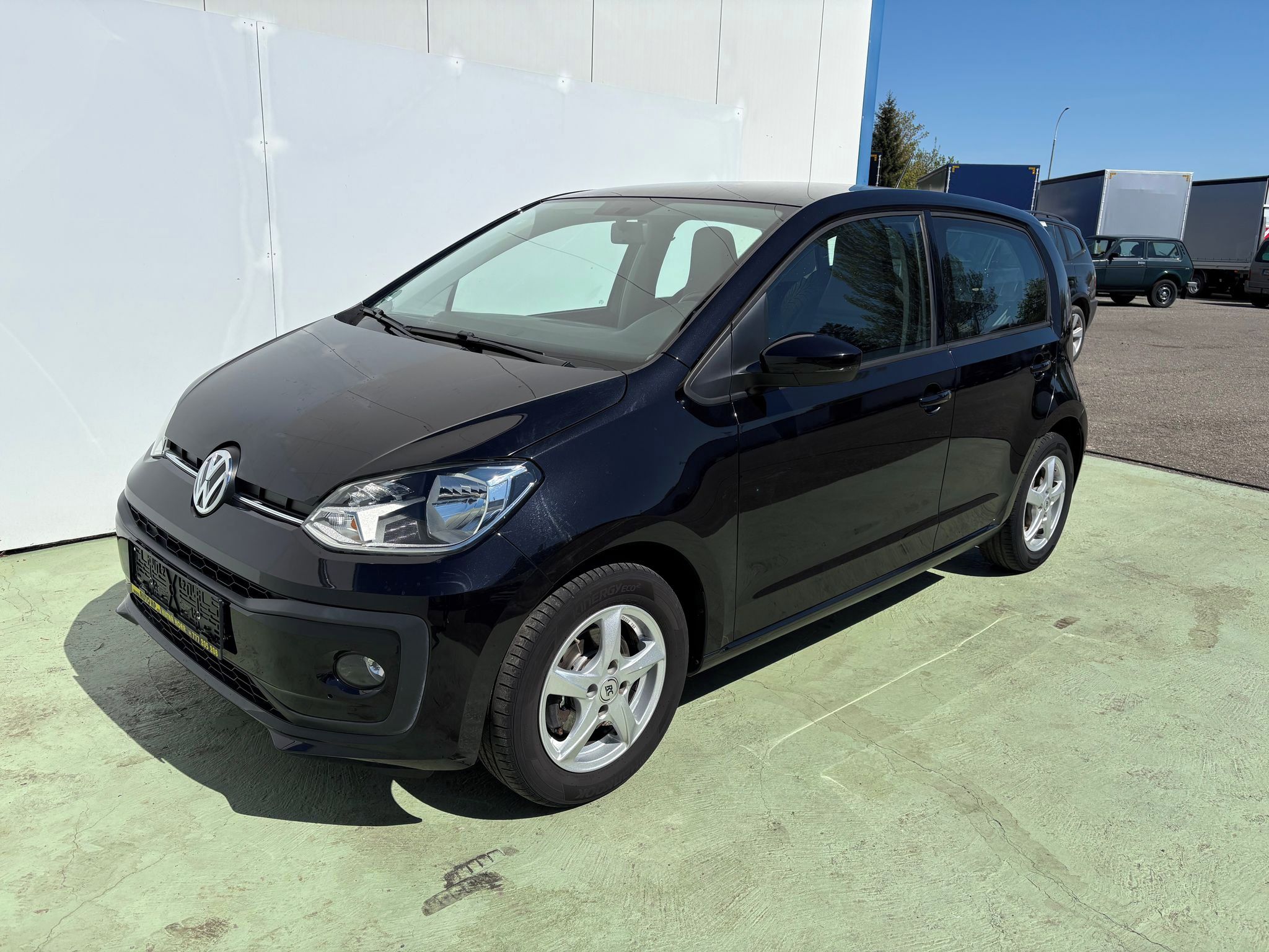 Volkswagen Up!, 1.0, 55kW, Klima, Výhřevy - fotka 3
