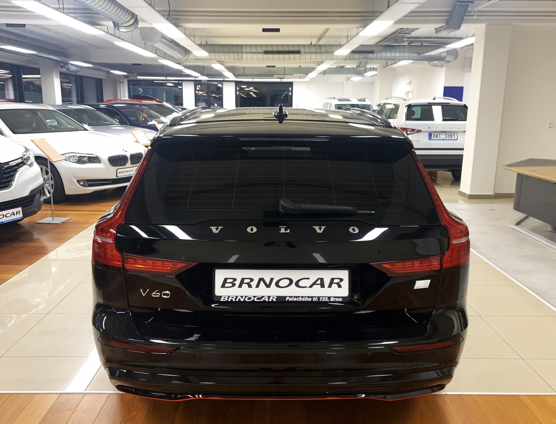 Volvo V60, RECHARGE T6, AWD PLUS DARK ČR - fotka 5