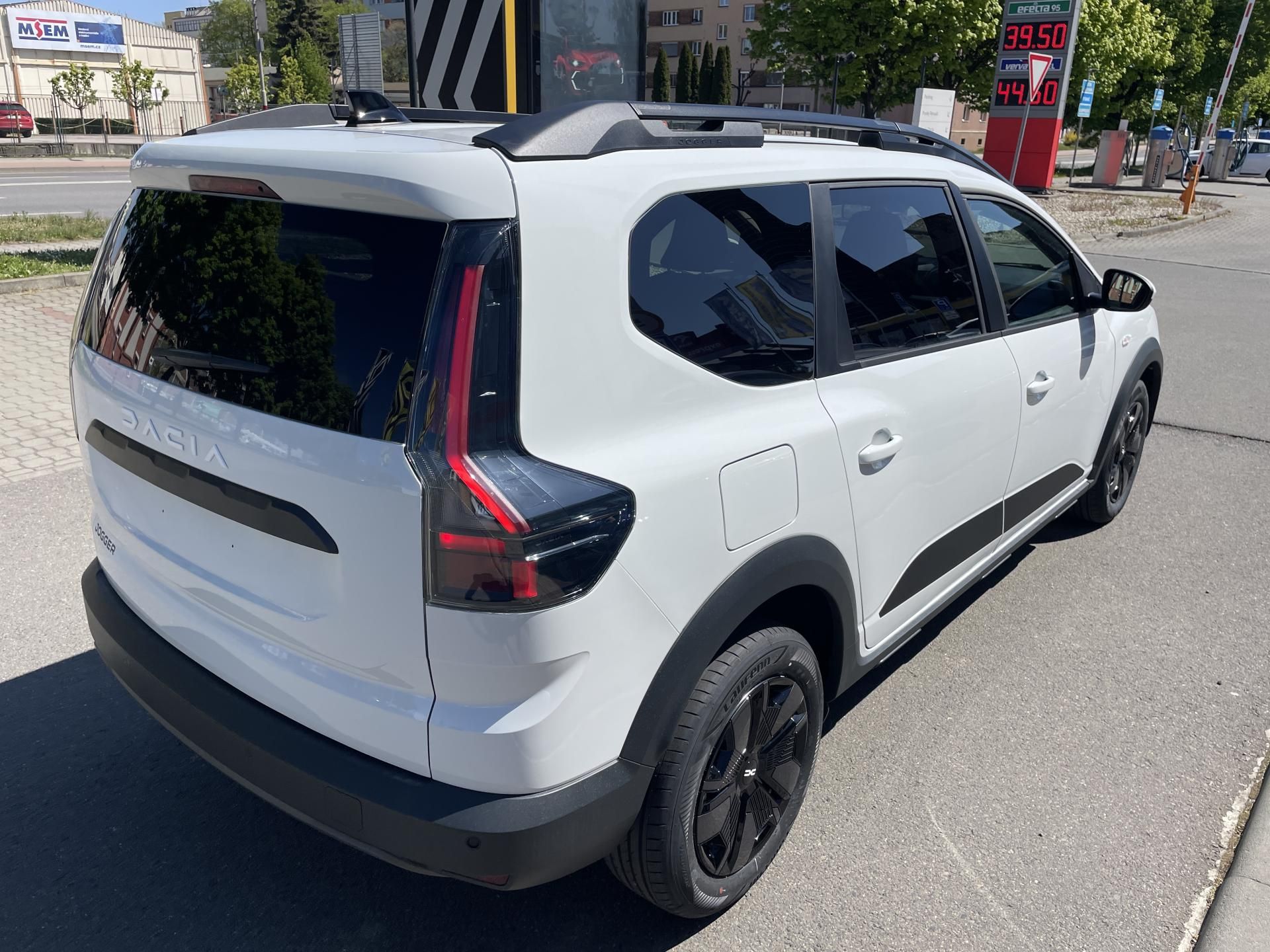 Dacia Jogger, Expression TCe 110 5 míst NOVÝ - fotka 4