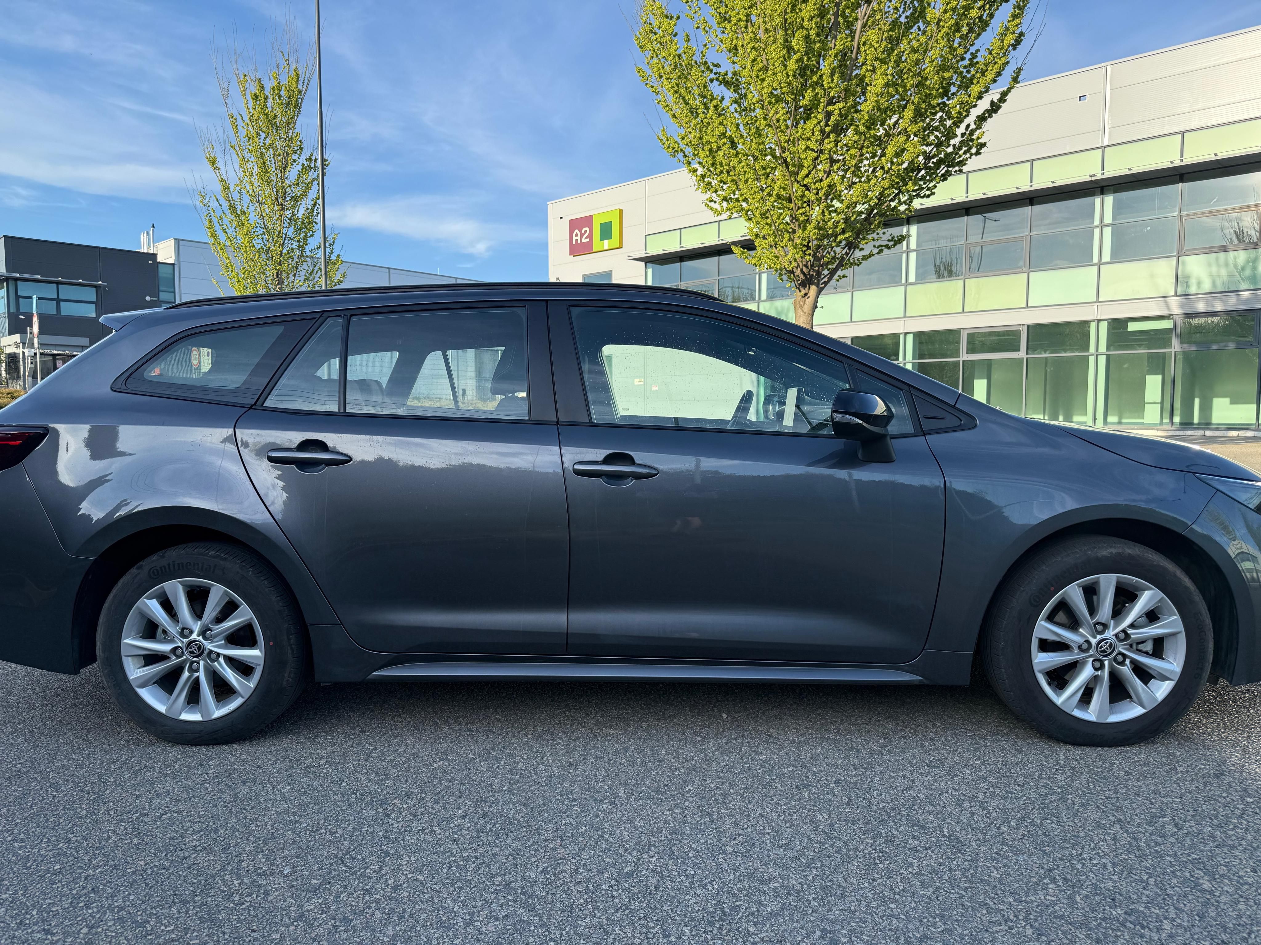 Toyota Corolla, Hybrid 07/25 - fotka 4
