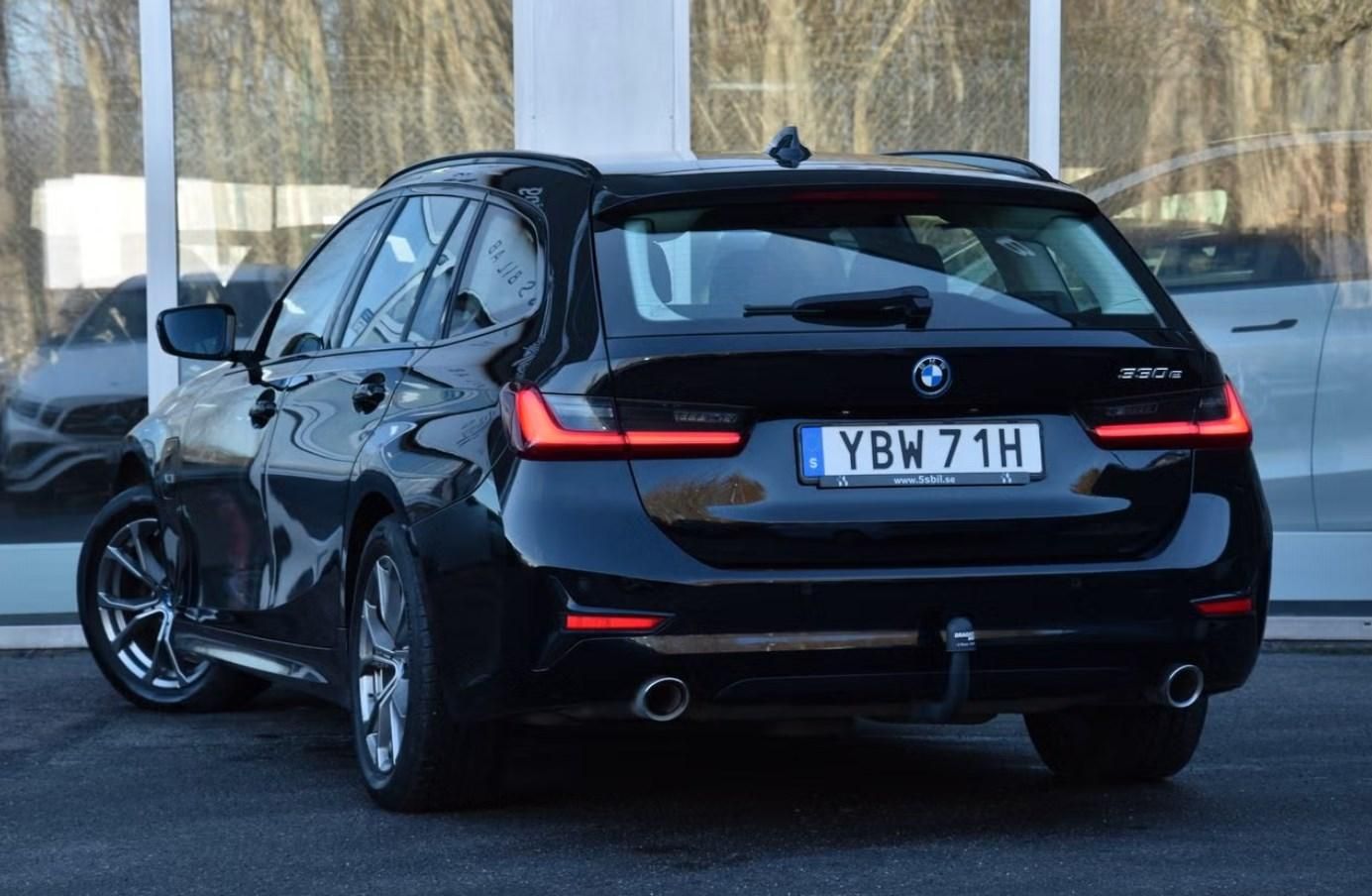 BMW Řada 3, 330e Touring Sport line Tažné - fotka 4