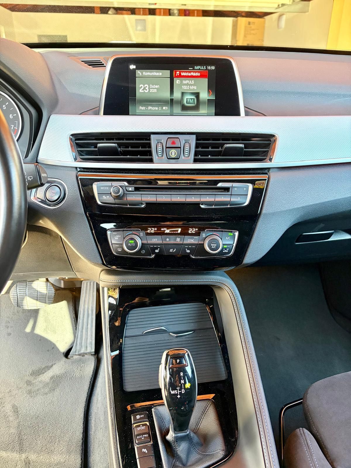 BMW X1, sDrive 20i, M paket - fotka 6