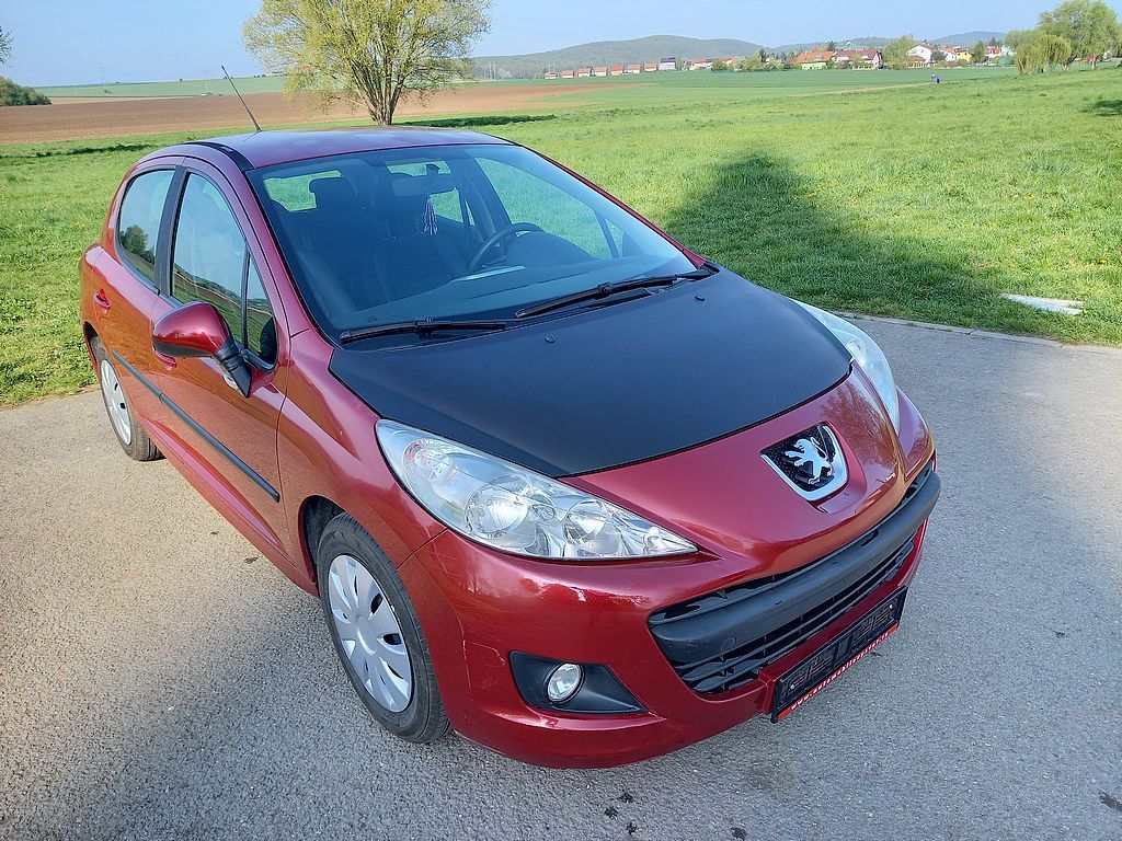 Peugeot 207, 1.4i klima - fotka 2